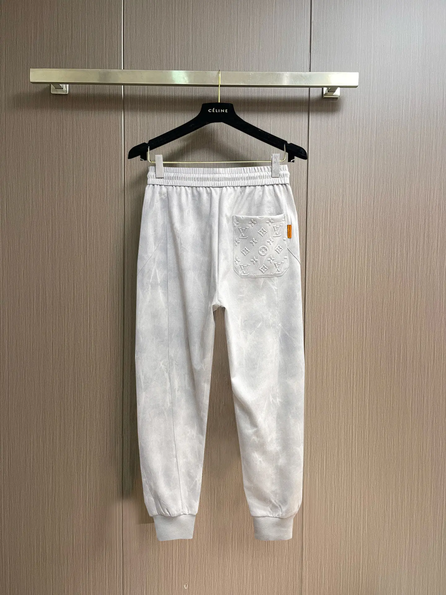 Logo-Embroidered Tapered Sweatpants D29015027 — view 2