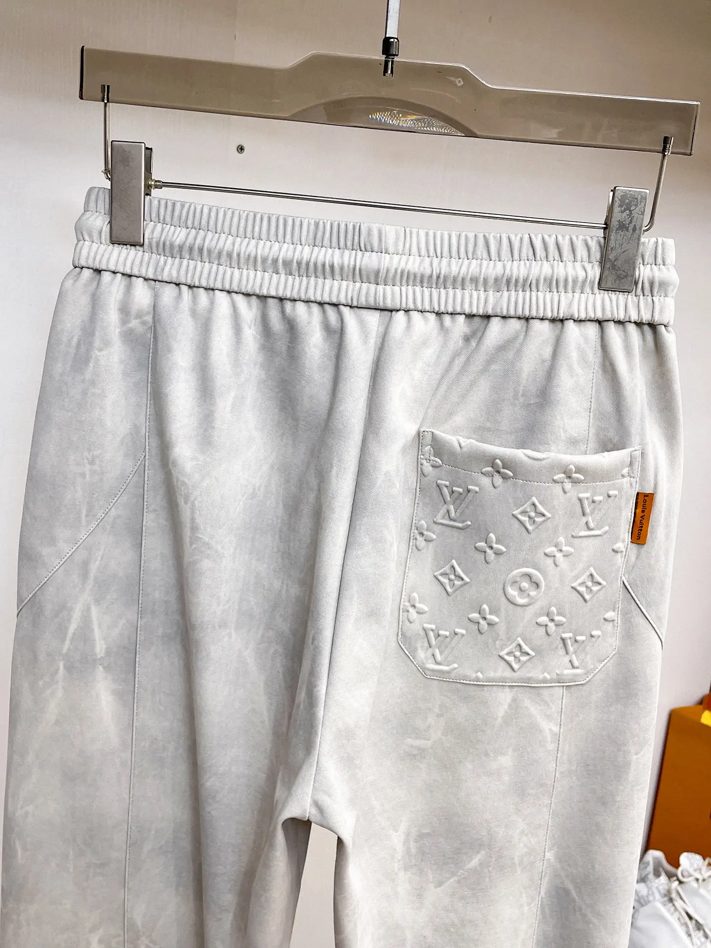 Logo-Embroidered Tapered Sweatpants D29015027 — view 7