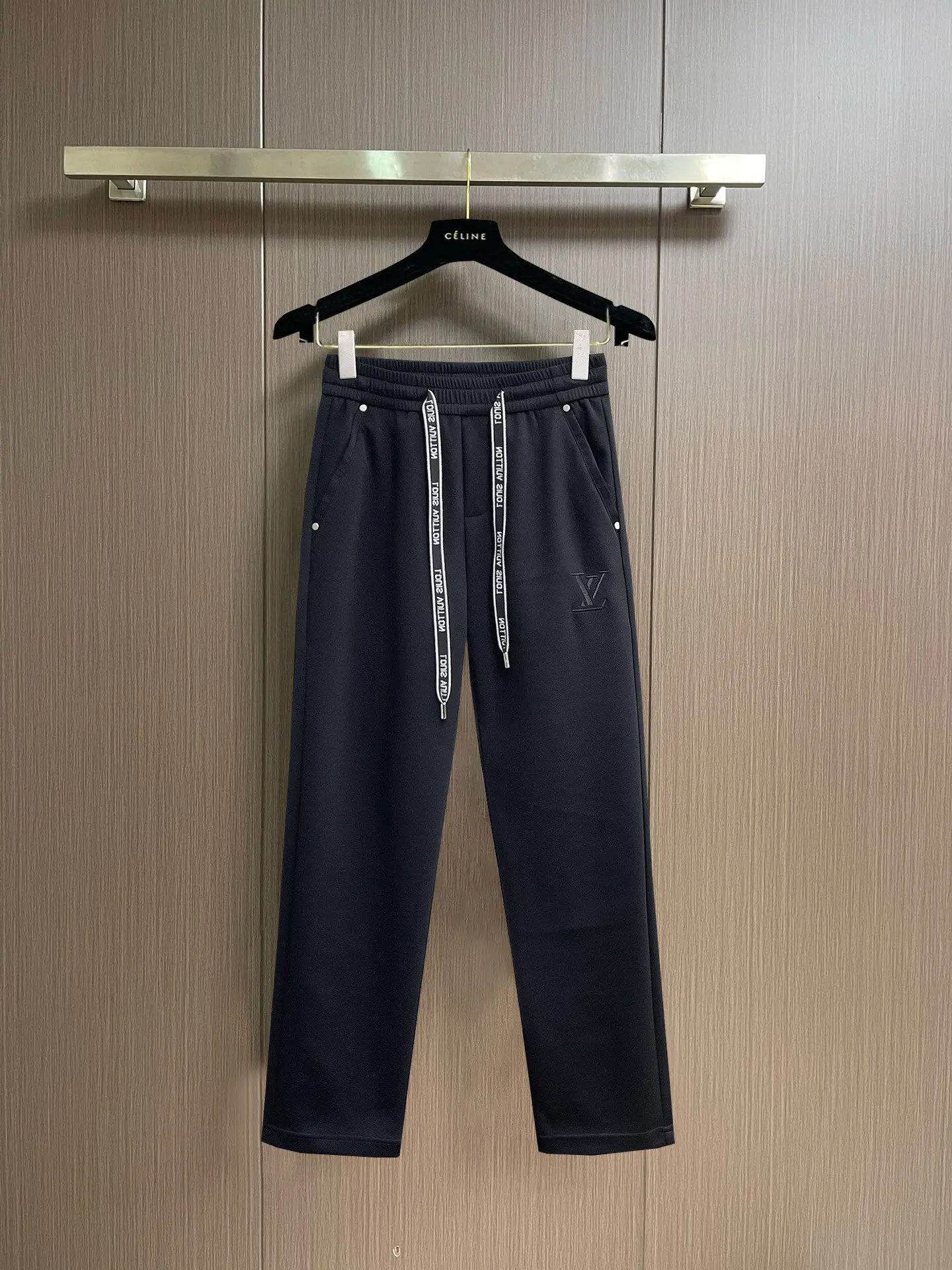 Logo-Embroidered Drawstring Sweatpants D29015024