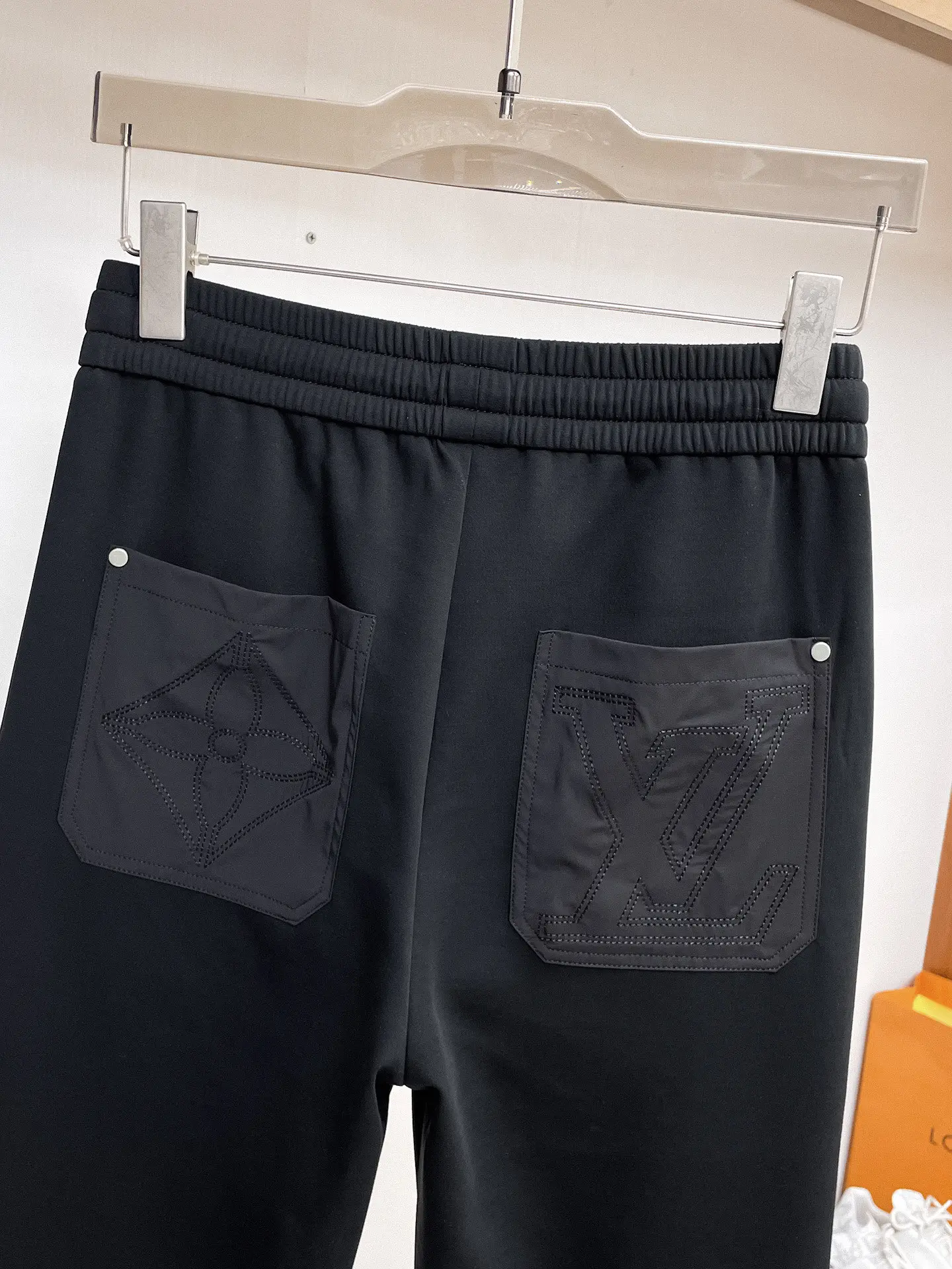 Logo-Embroidered Drawstring Sweatpants D29015024 — view 9