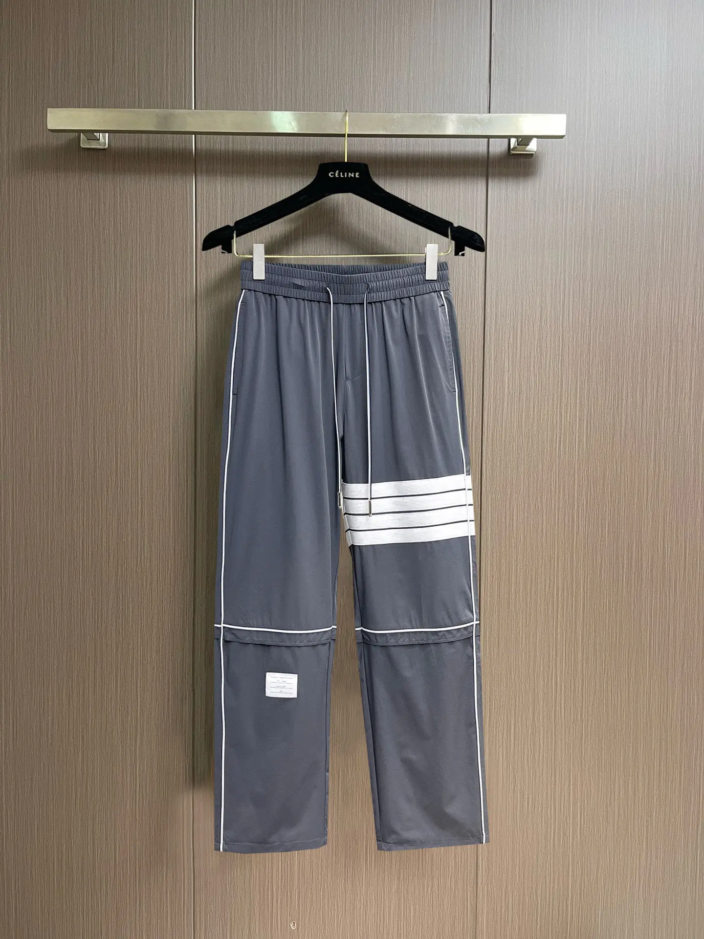 Four-Bar Stripe Drawstring Trousers D29014995
