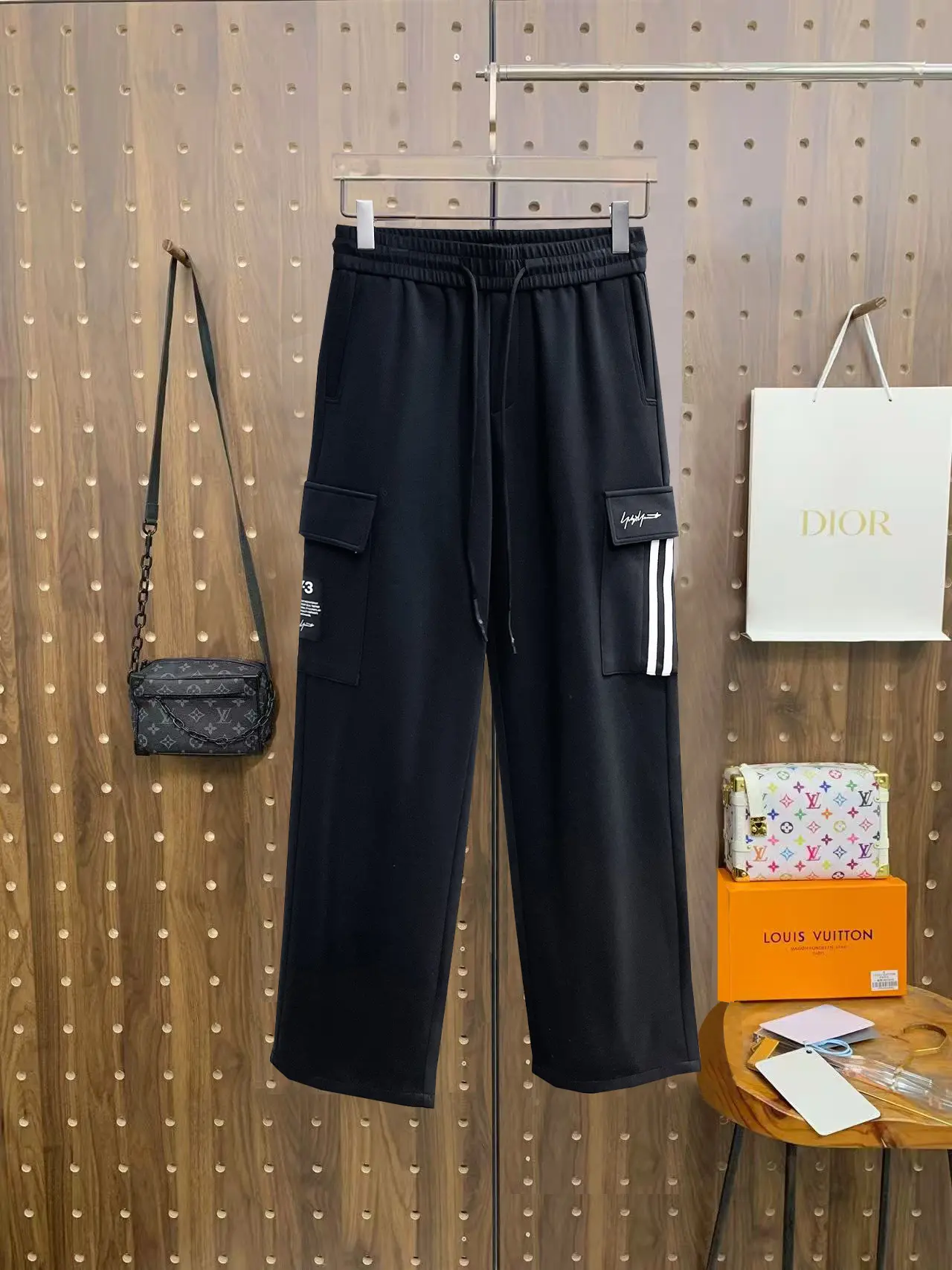 Y-3 Logo Cargo Sweatpants D29014910
