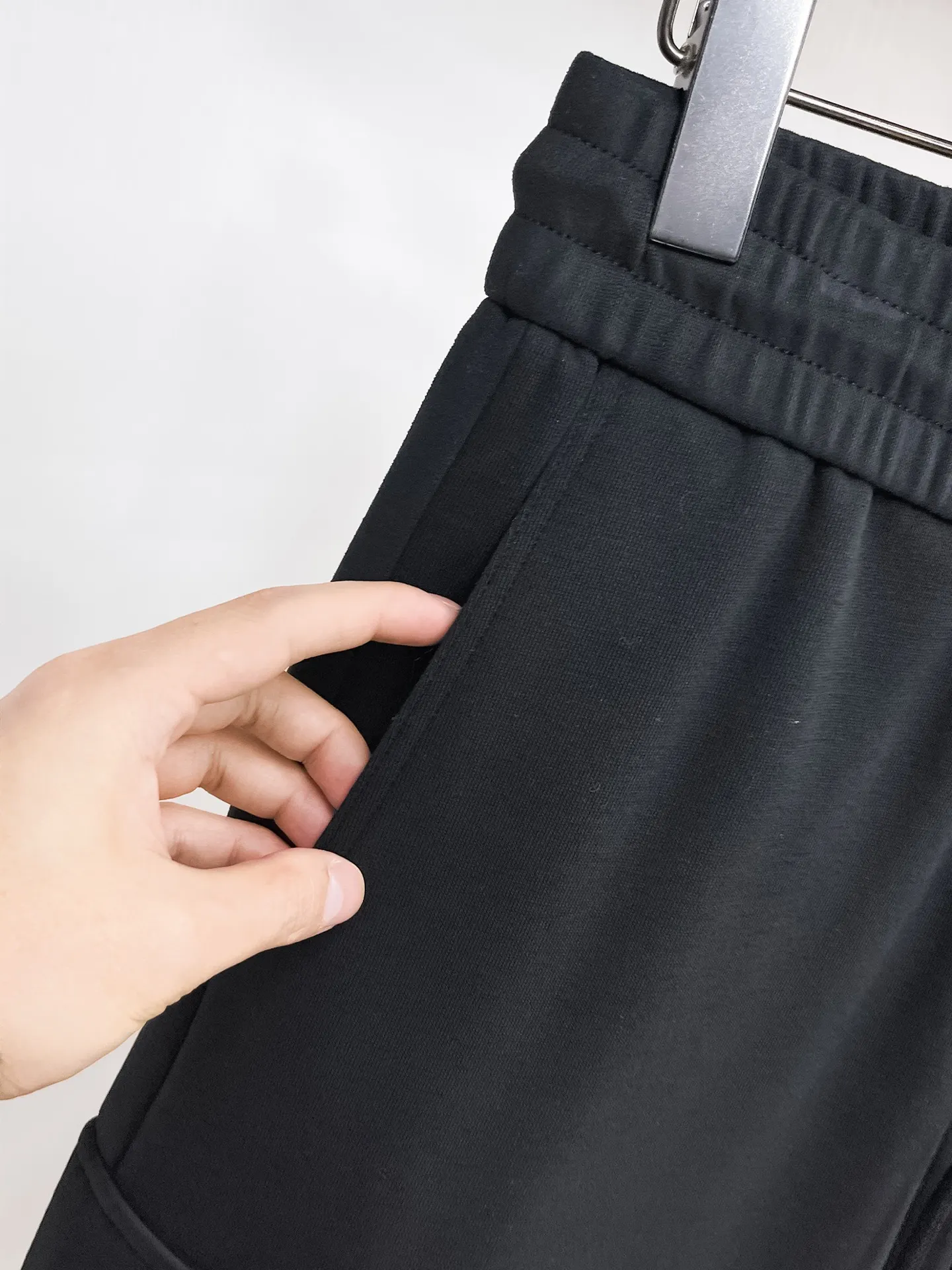 Y-3 Logo Cargo Sweatpants D29014910 — view 6