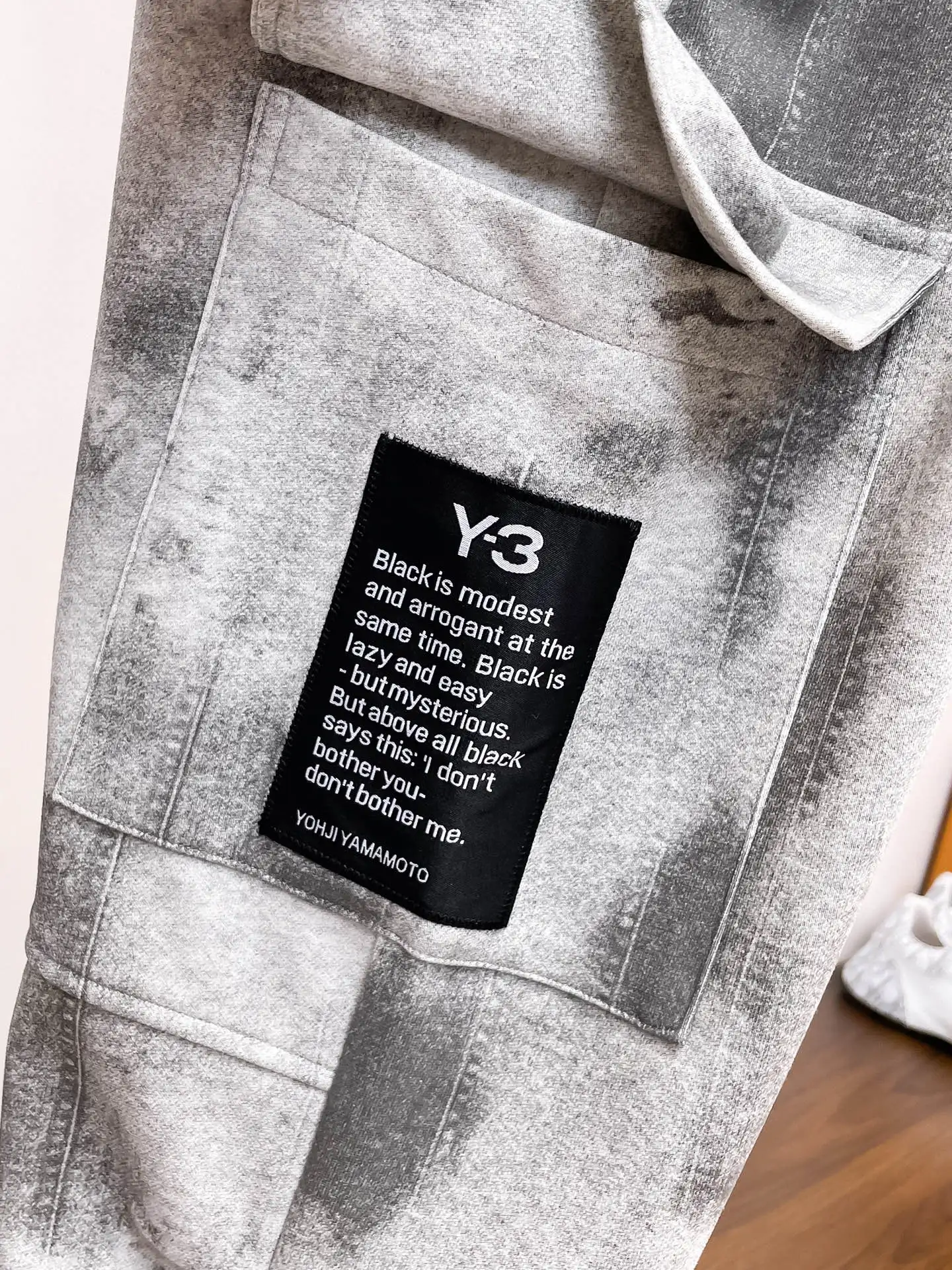 Y-3 Acid-Wash Cargo Sweatpants D29015059 — view 4