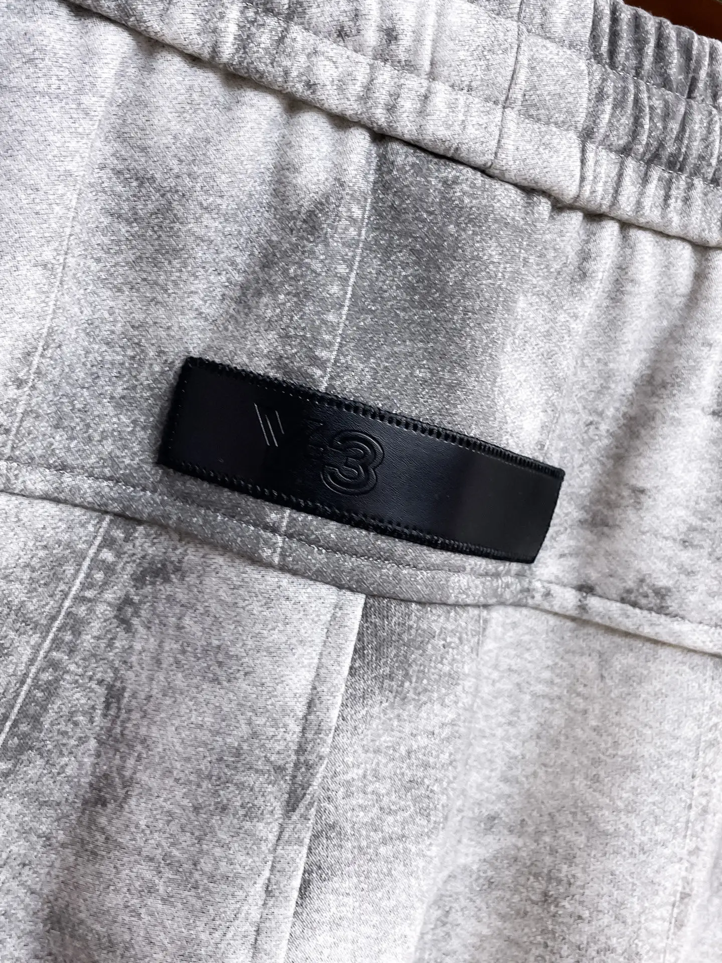 Y-3 Acid-Wash Cargo Sweatpants D29015059 — view 9