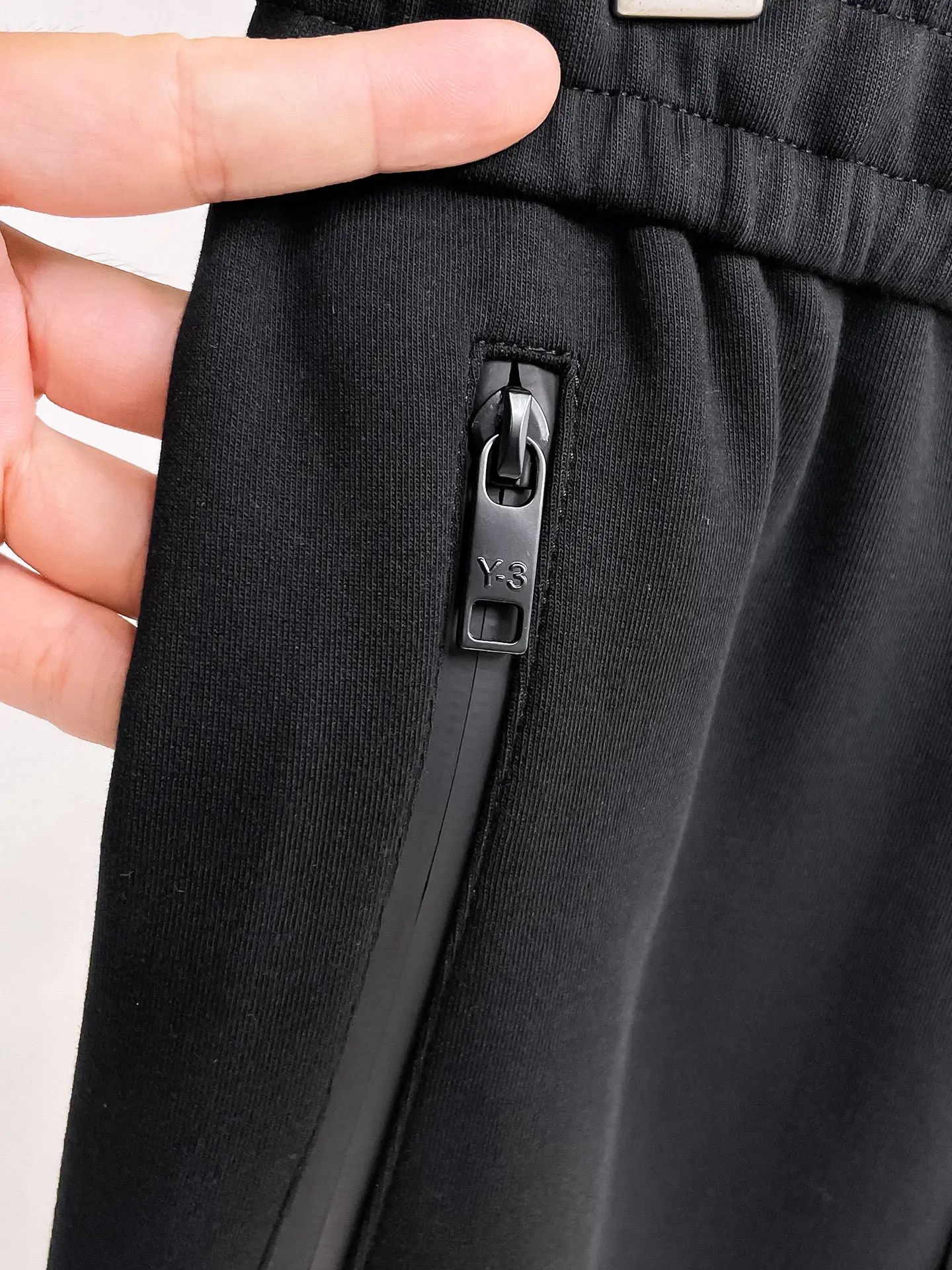 Y-3 Logo Print Drawstring Sweatpants D29014883 — view 8