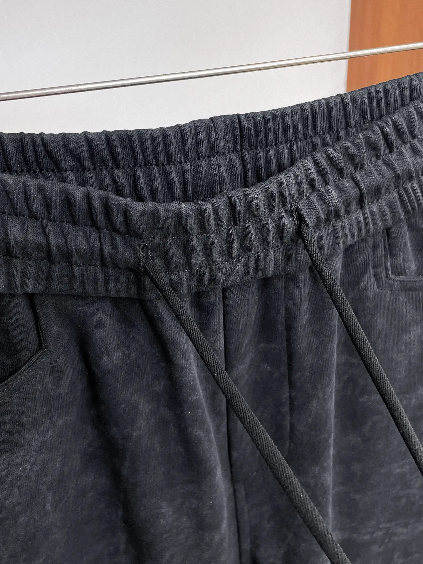 Y-3 Logo-Print Drawstring Trousers D29014994 — view 7