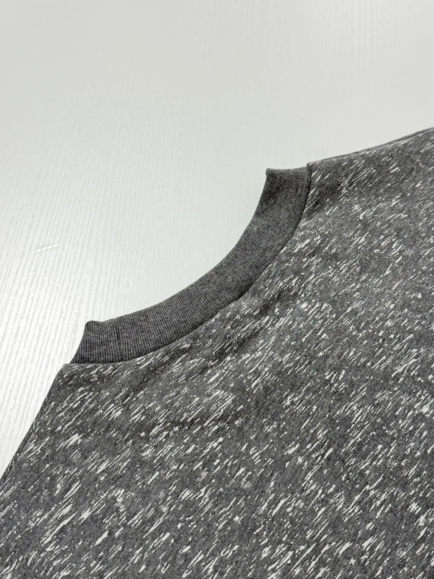 Reflective Monogram Marl Crew-Neck Sweatshirt D29522016 — view 10