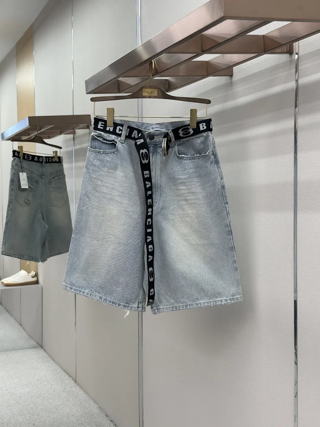 Logo-Webbing Belted Denim Shorts D29519192