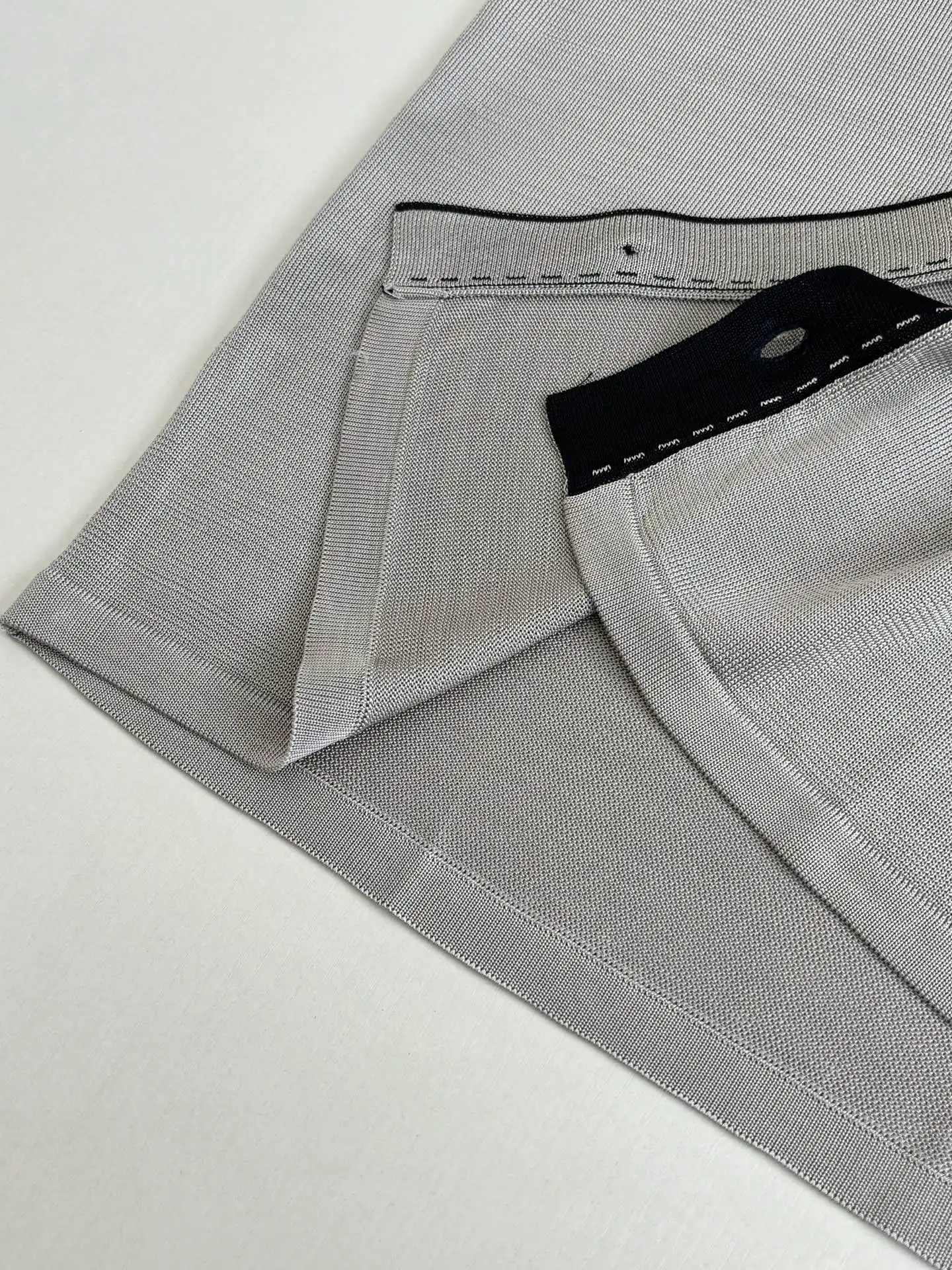 Contrast-Stitch Knit Polo Cardigan D29518726 — view 9