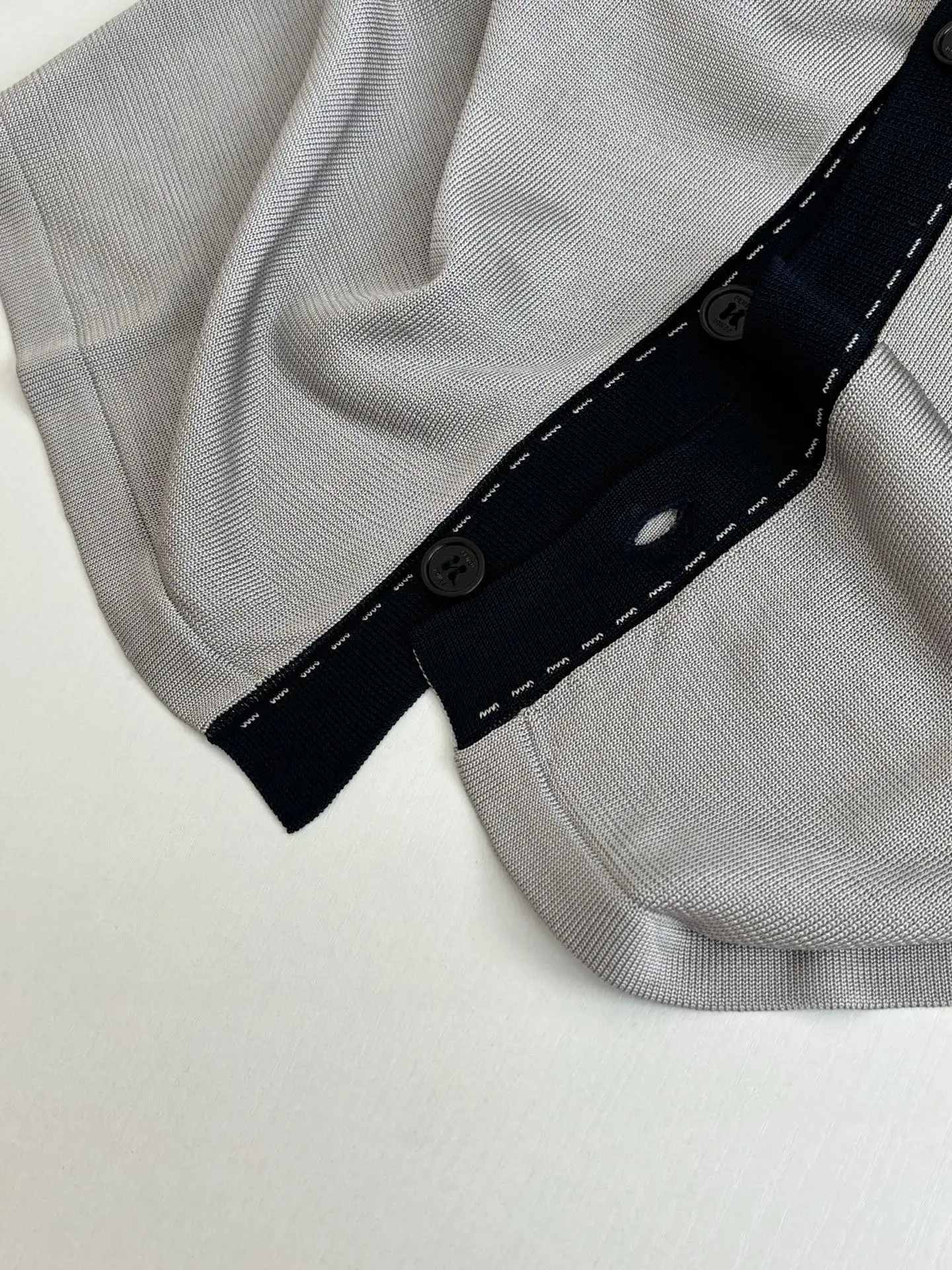 Contrast-Stitch Knit Polo Cardigan D29518726 — view 10