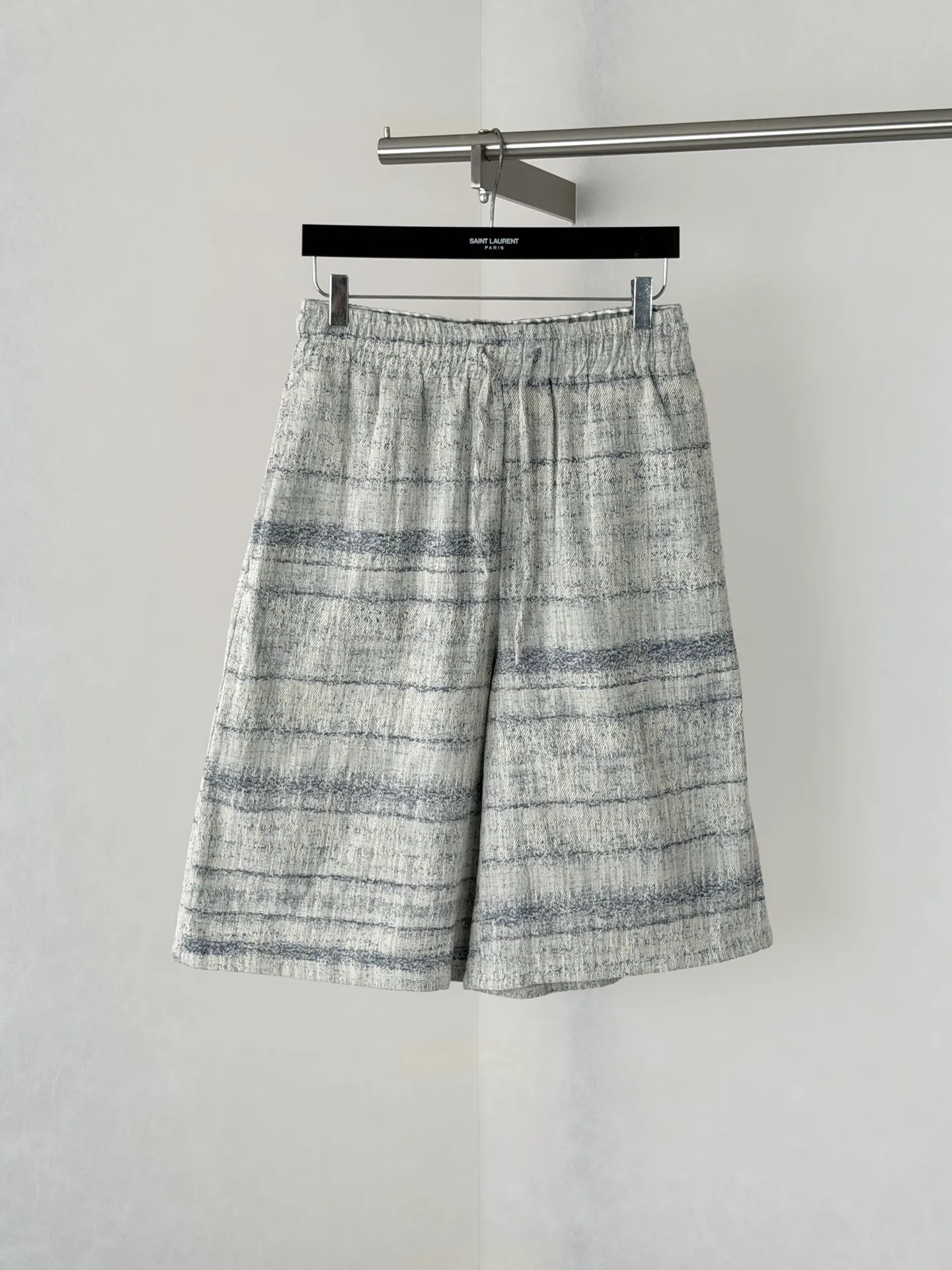 Gradient Striped Mixed-Fabric Shorts D29518662