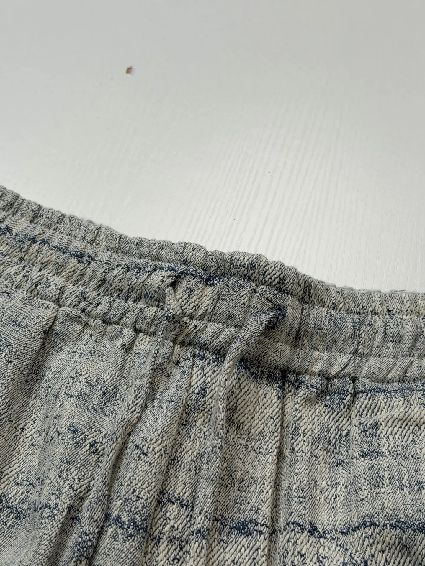 Gradient Striped Mixed-Fabric Shorts D29518662 — view 3