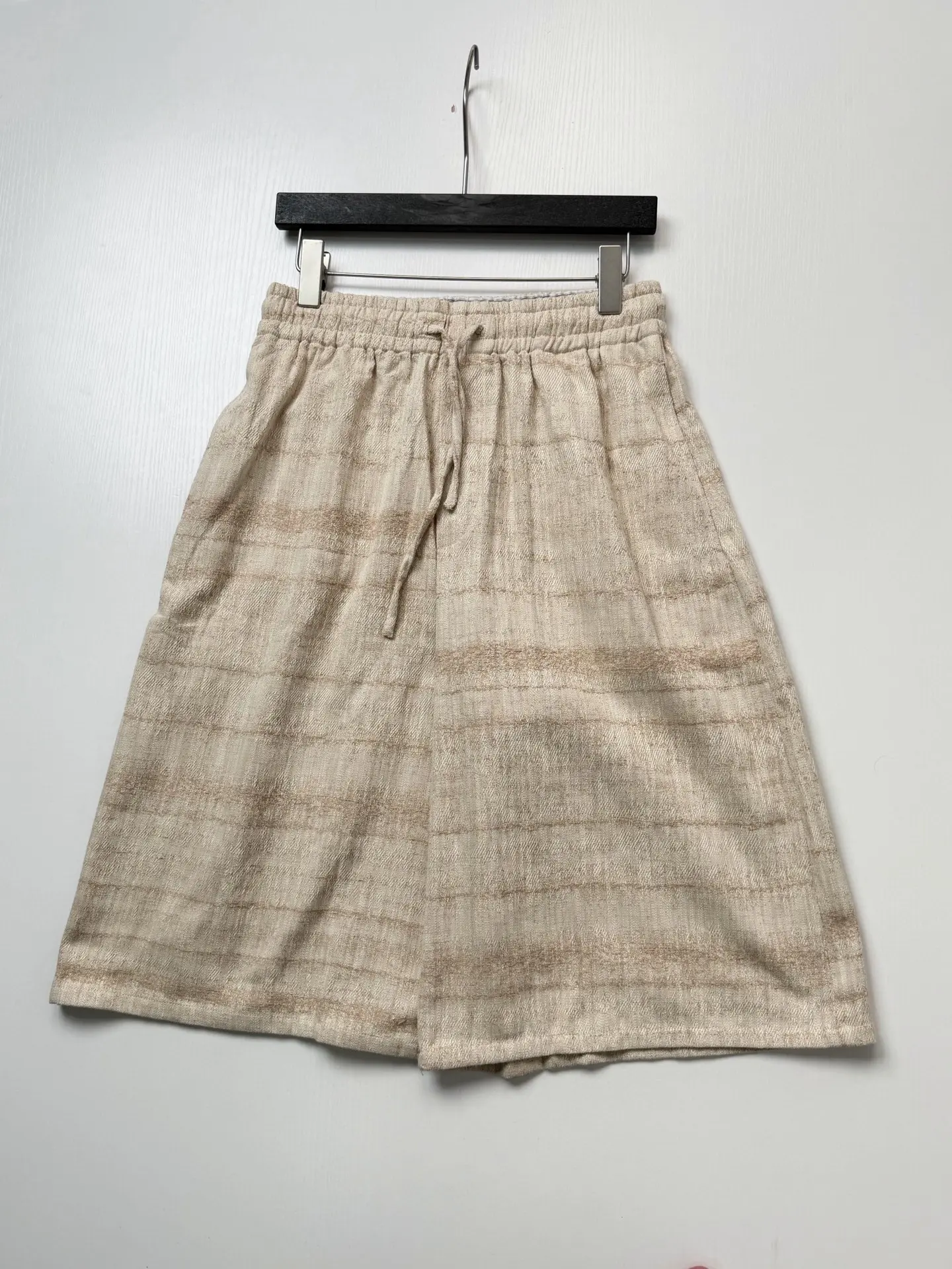 Gradient Striped Mixed-Knit Shorts D29518661 — view 3