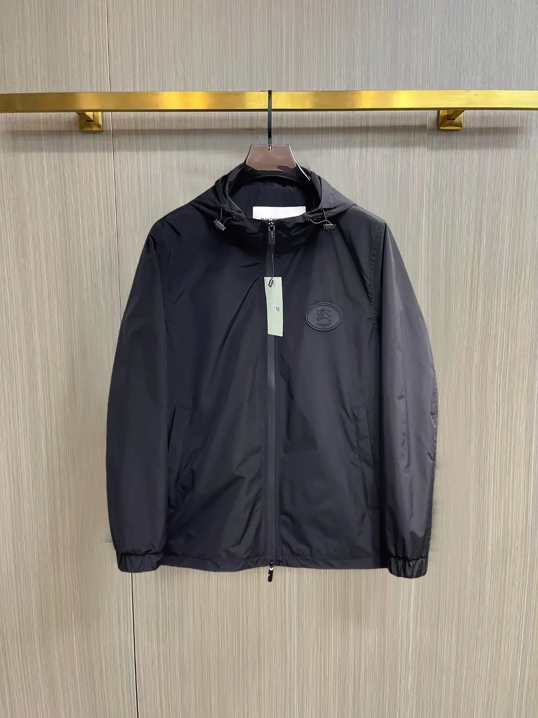 Logo-Appliqué Hooded Shell Jacket D30014766