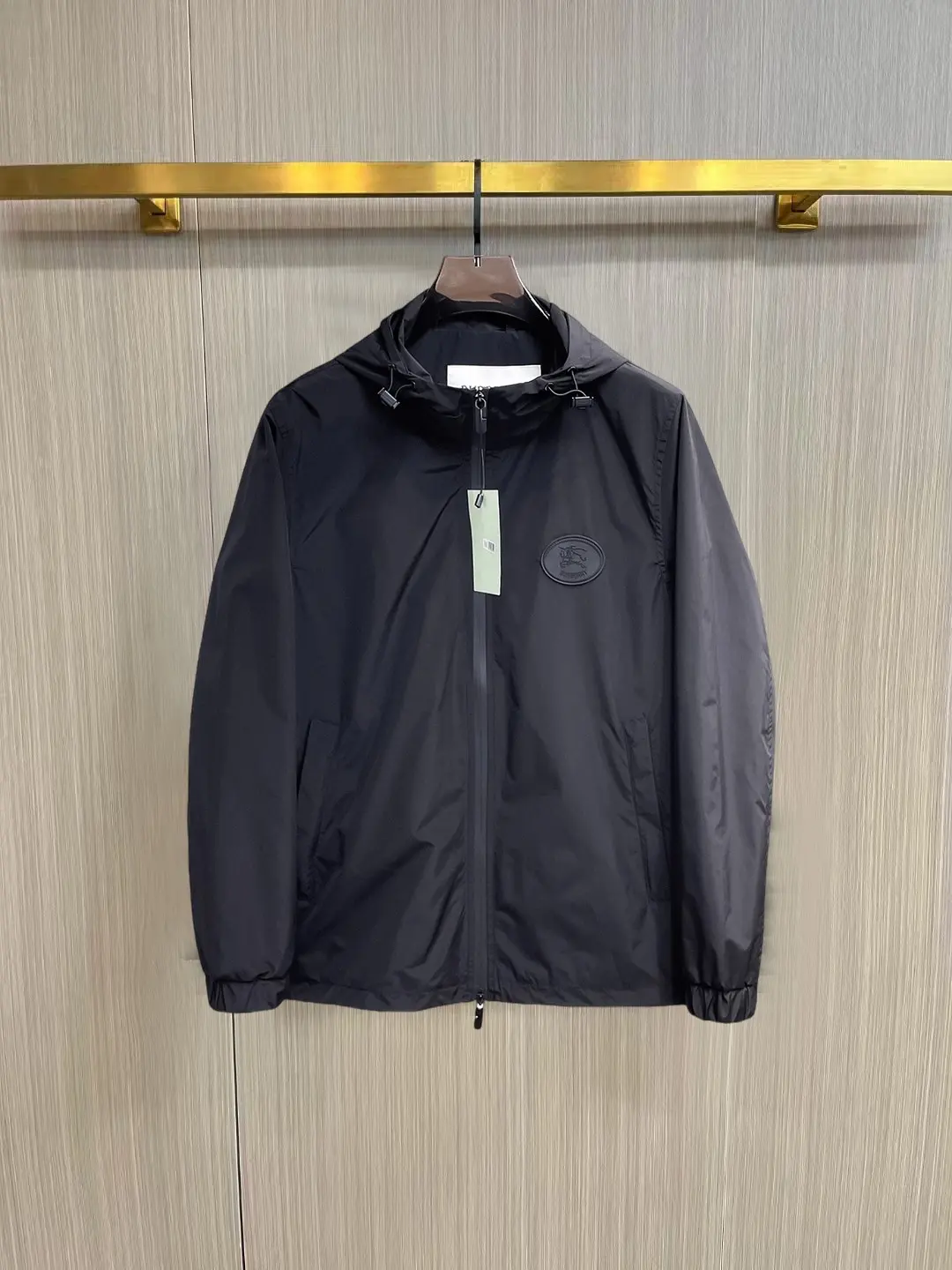 Logo-Appliqué Hooded Shell Jacket D30014766