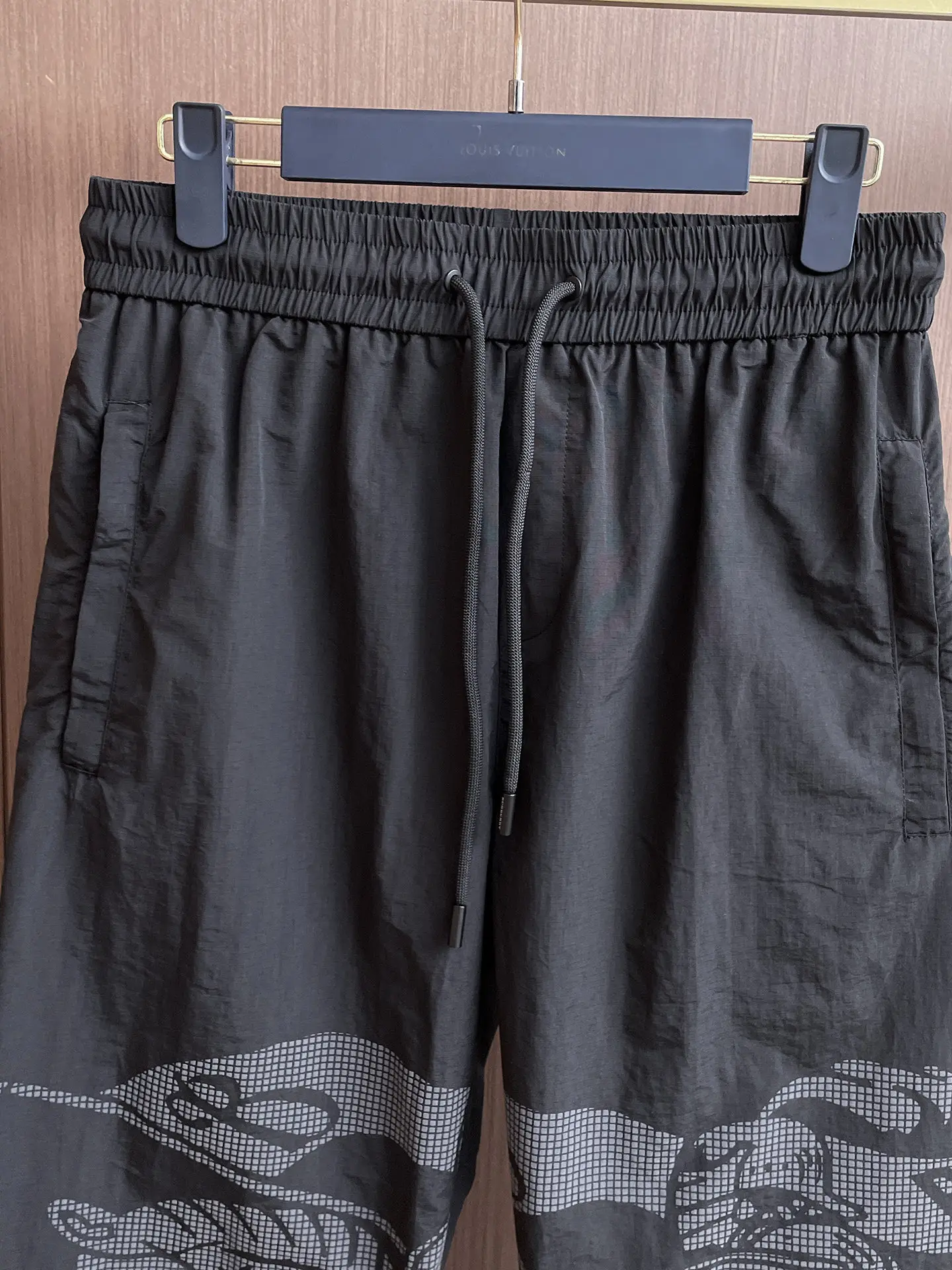 Logo-Print Technical Shell Trousers D30014828 — view 8