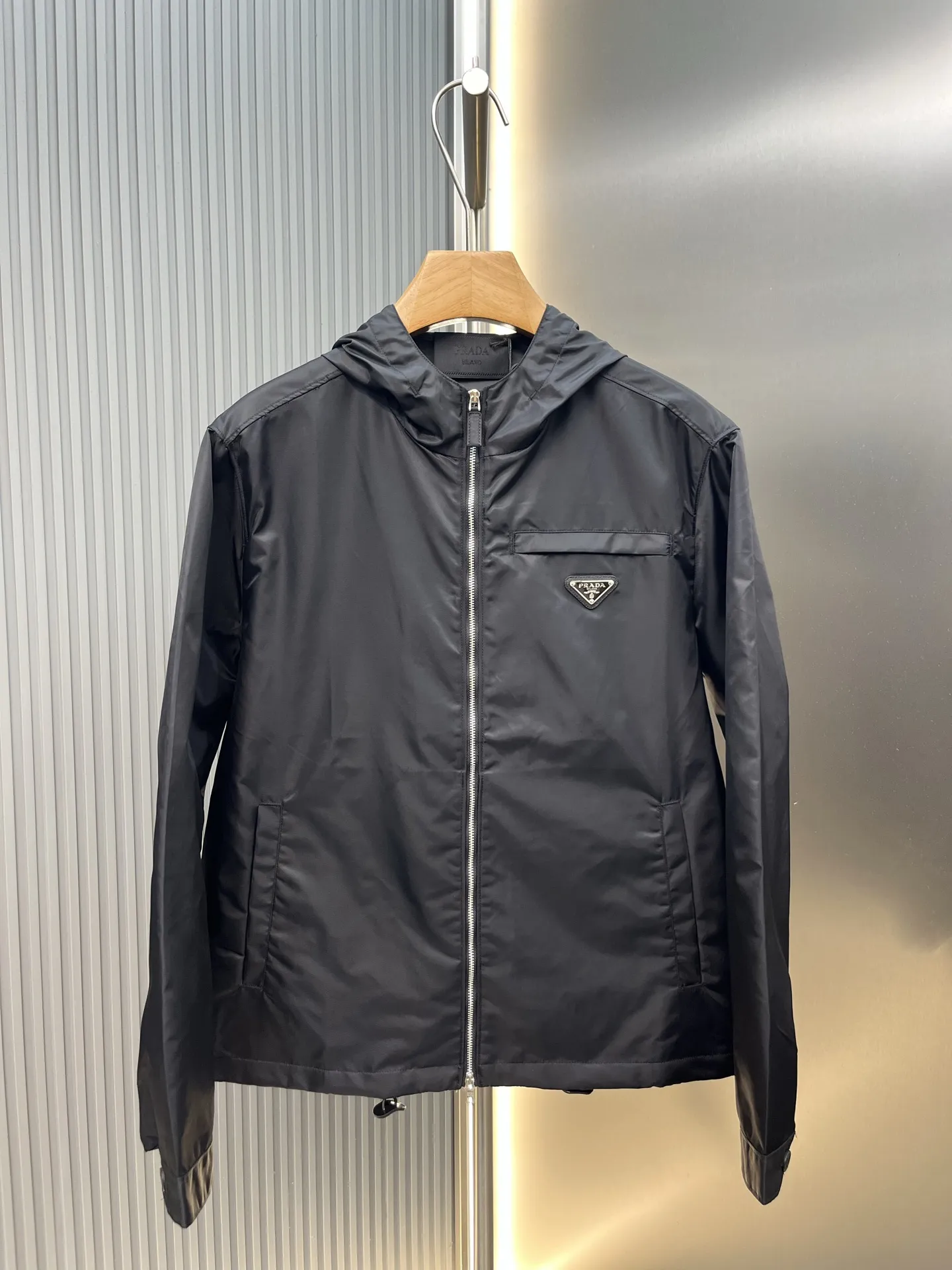 Logo-Appliquéd Hooded Shell Jacket D30020428