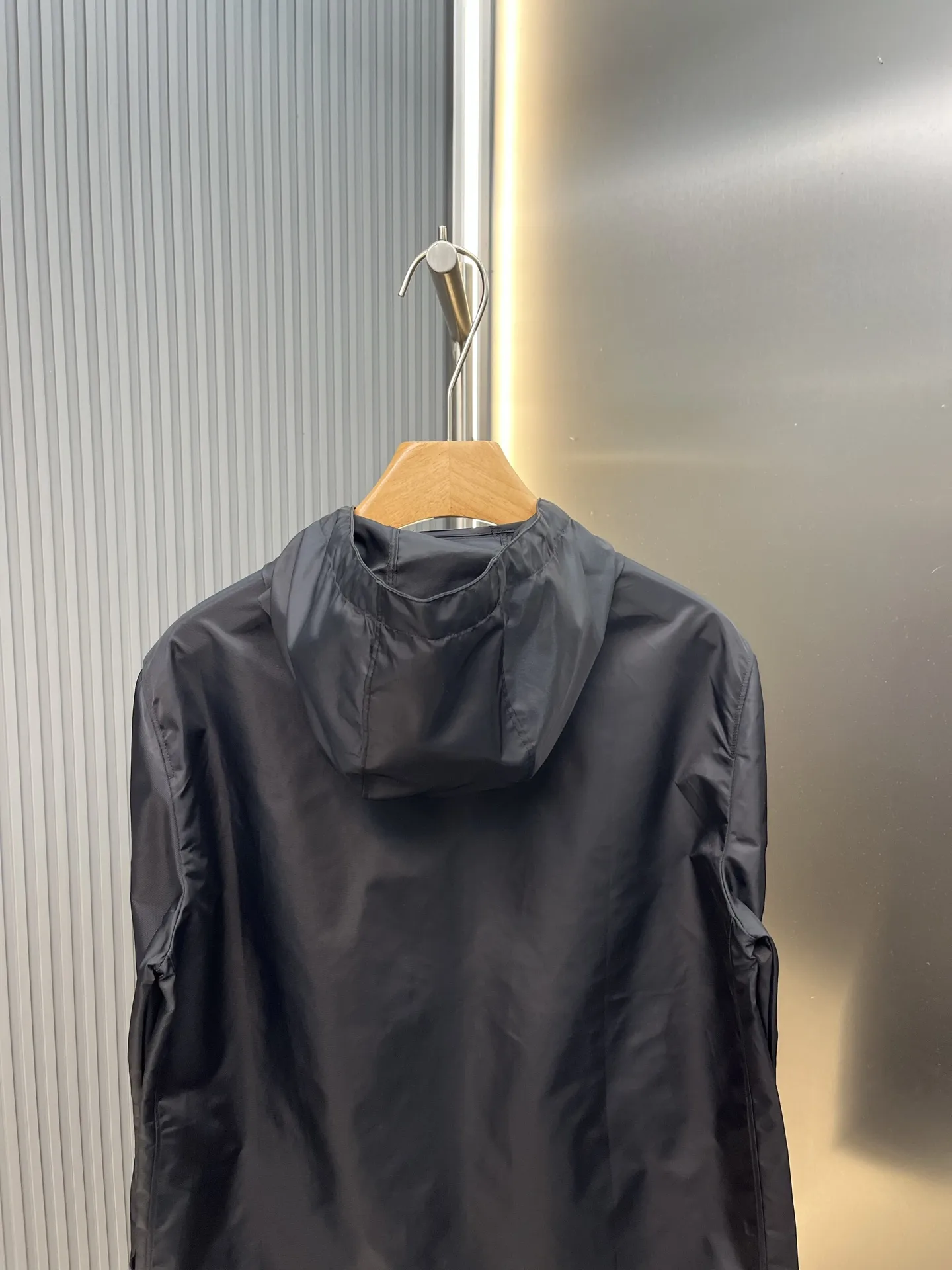 Logo-Appliquéd Hooded Shell Jacket D30020428 — view 4