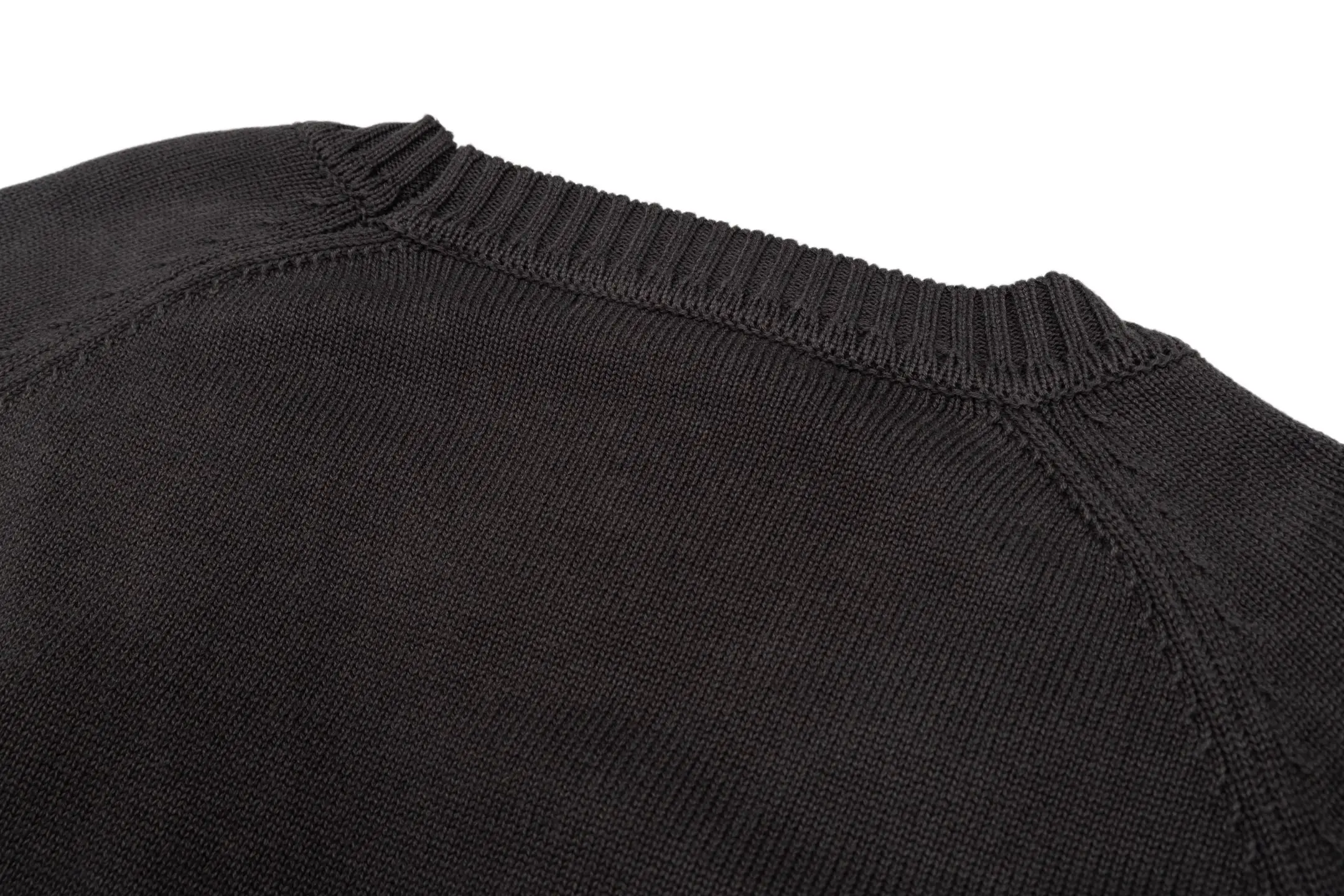 Logo-Patch Wool V-Neck Cardigan D30022461 — view 4