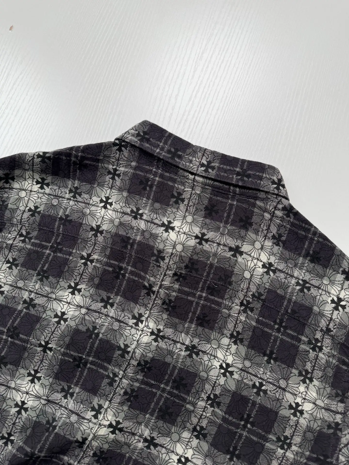 Cross-Print Plaid Flannel Shirt D30018742 — view 5