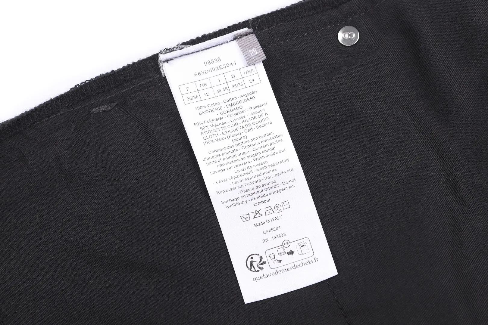 Clover Embroidered Straight-Leg Jeans D30022407 — view 9
