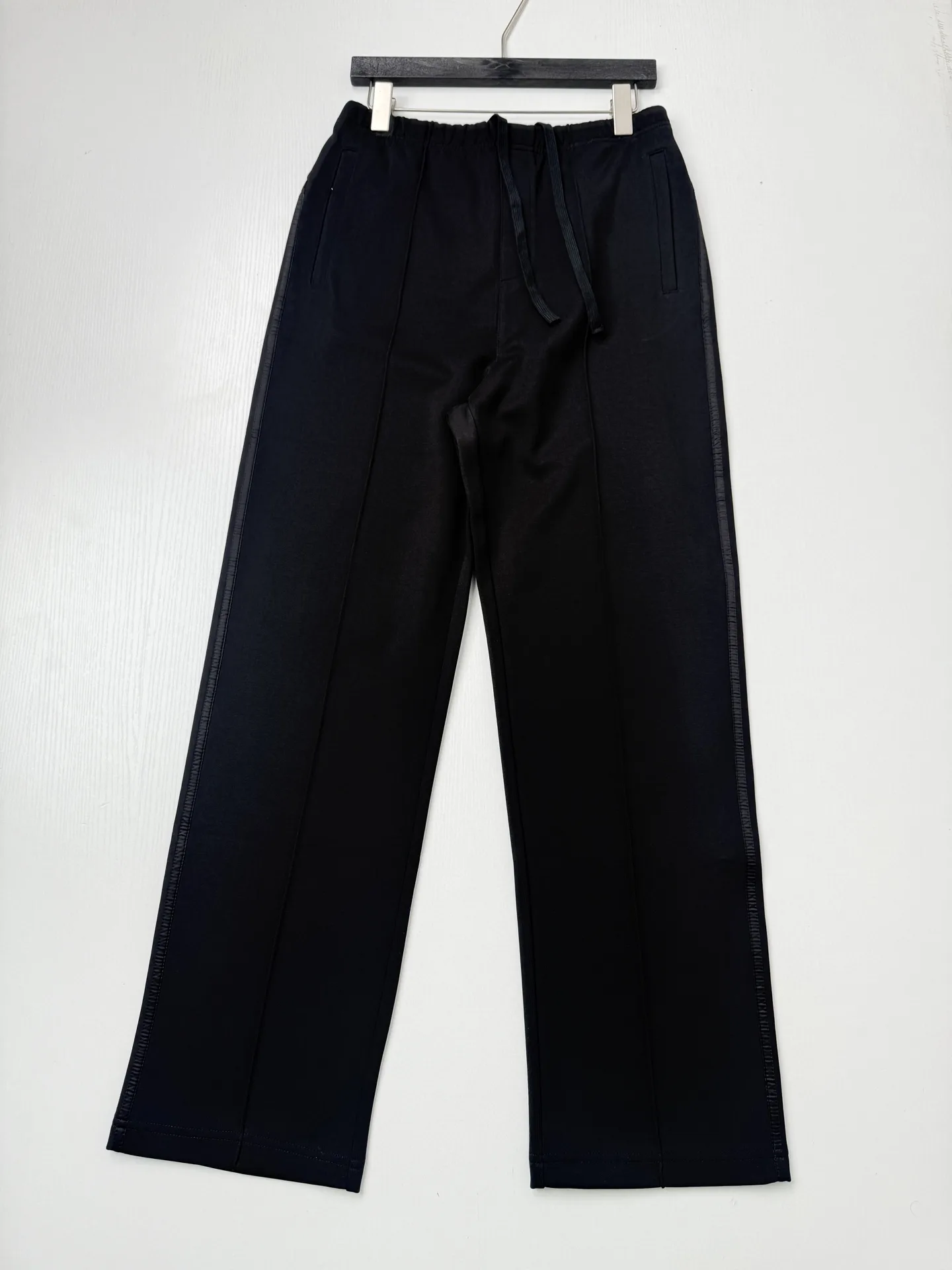 Nylon-Panelled Straight-Leg Sweatpants D30021979 — view 3