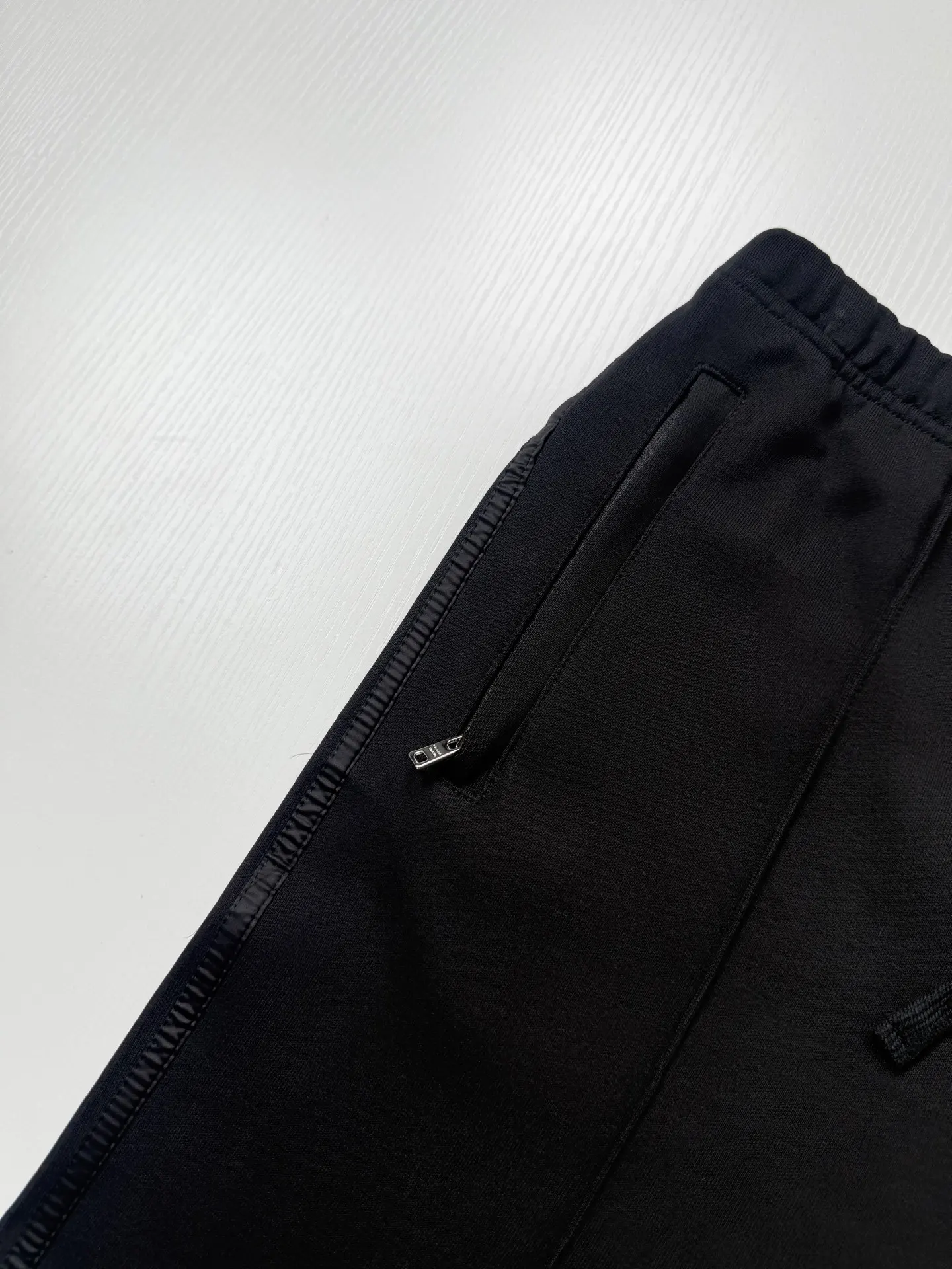 Nylon-Panelled Straight-Leg Sweatpants D30021979 — view 6