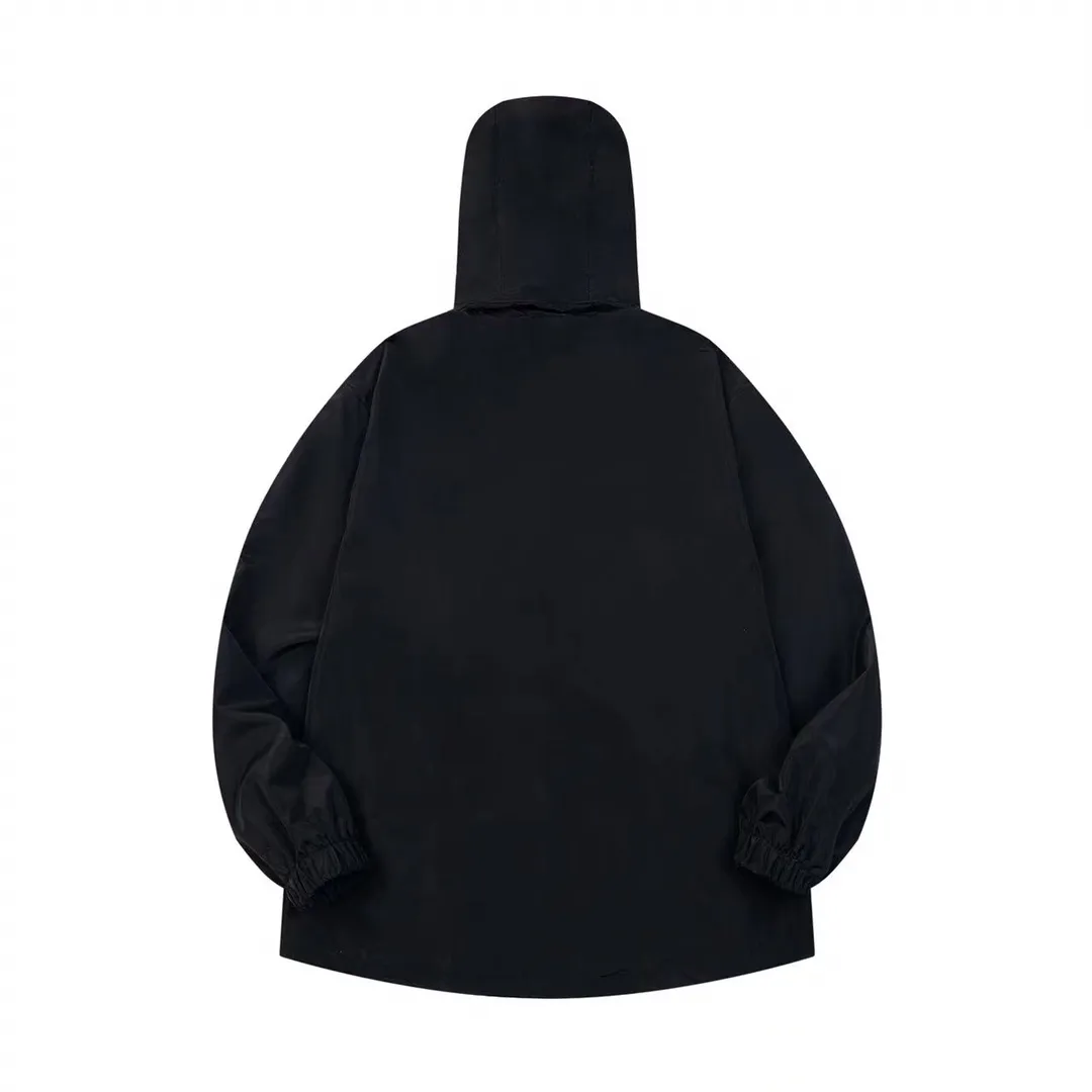 Logo-Plaque Re-Nylon Hooded Jacket D30013442 — view 2