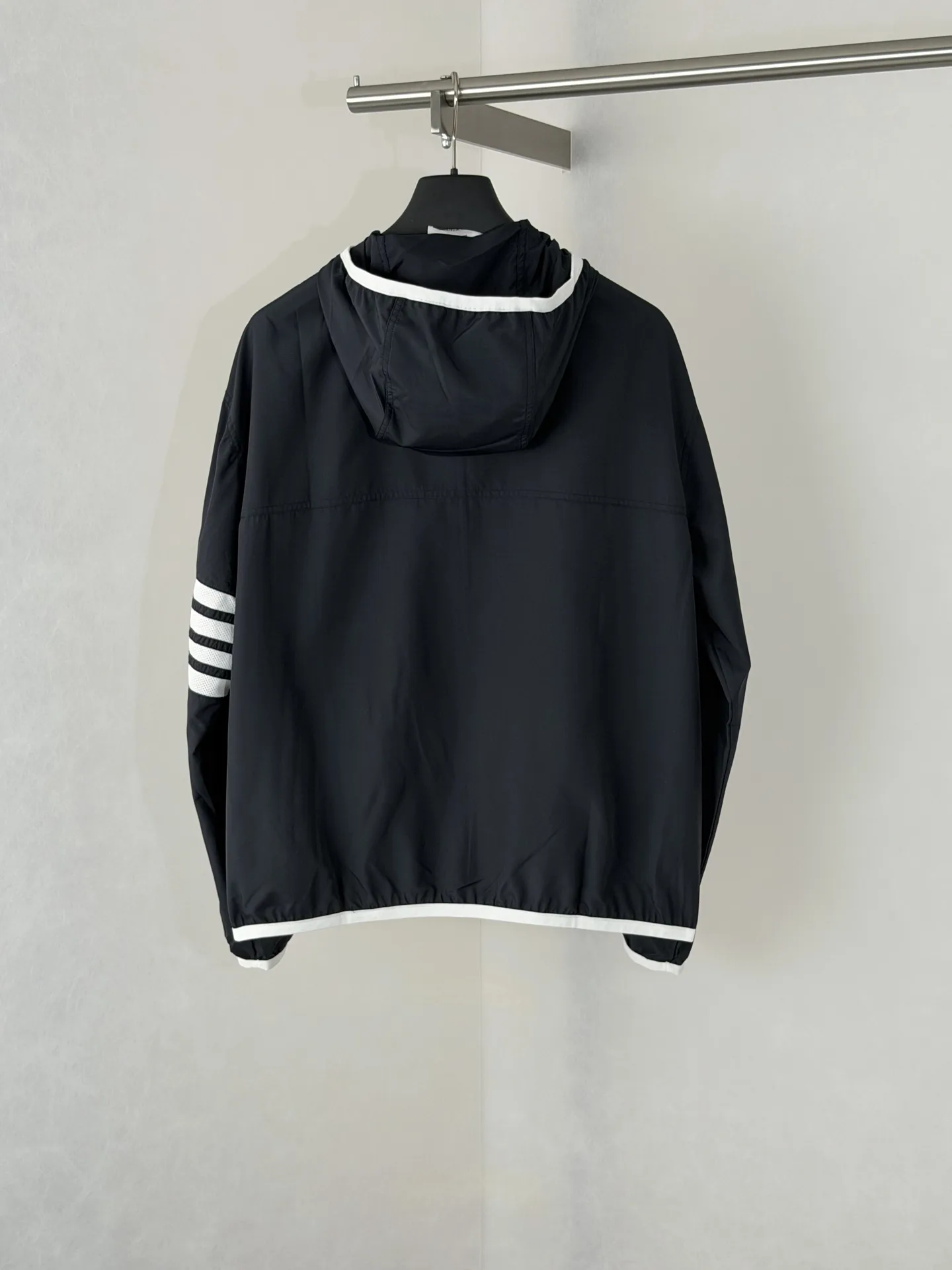 4-Bar Stripe Hooded Windbreaker D30018655 — view 2