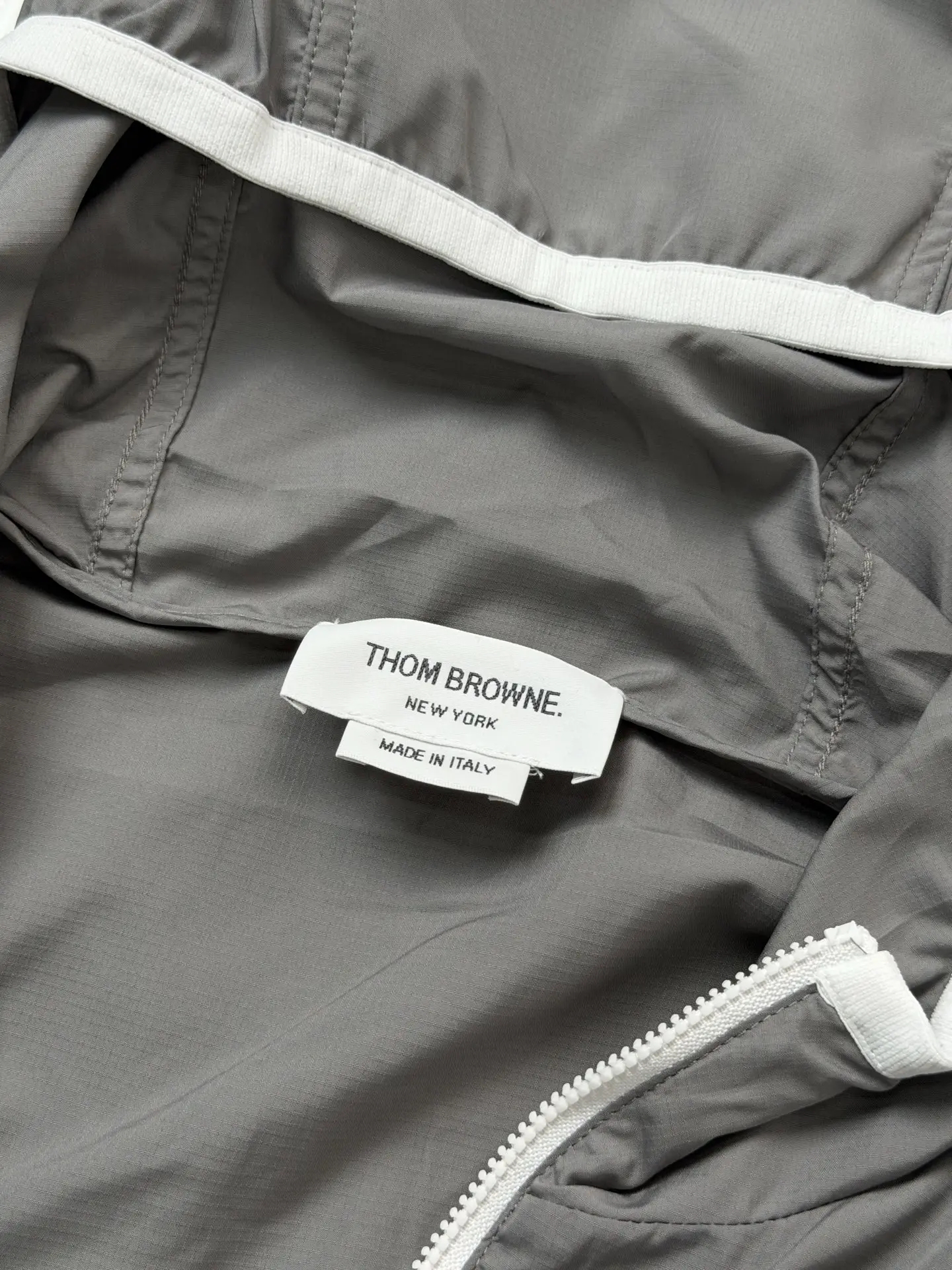 4-Bar Stripe Hooded Windbreaker D30018657 — view 10