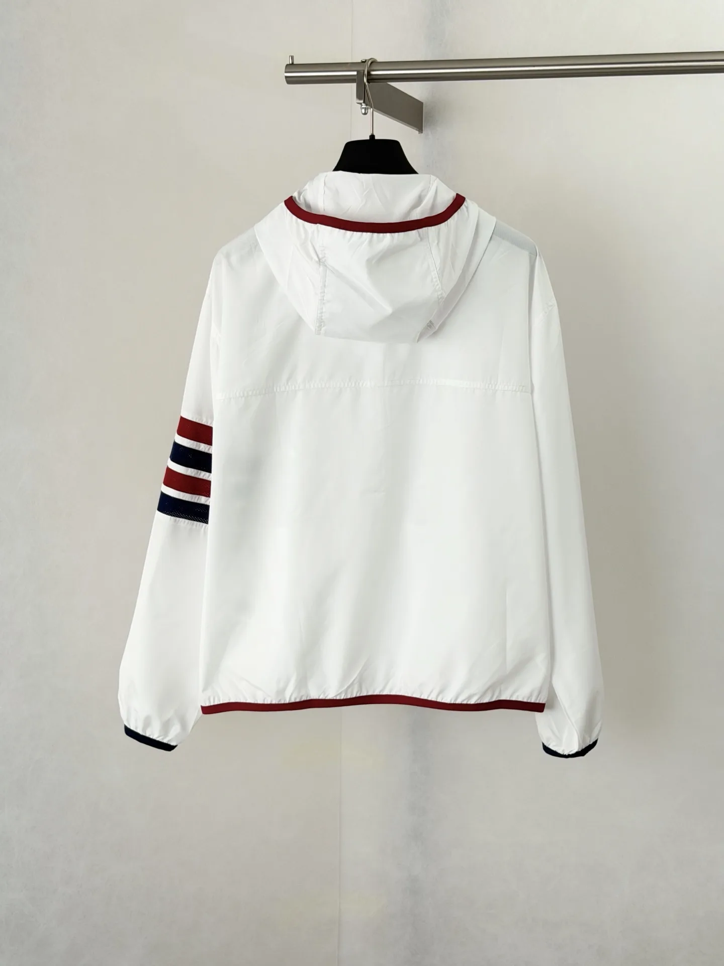 4-Bar Stripe Hooded Windbreaker D30018656 — view 2
