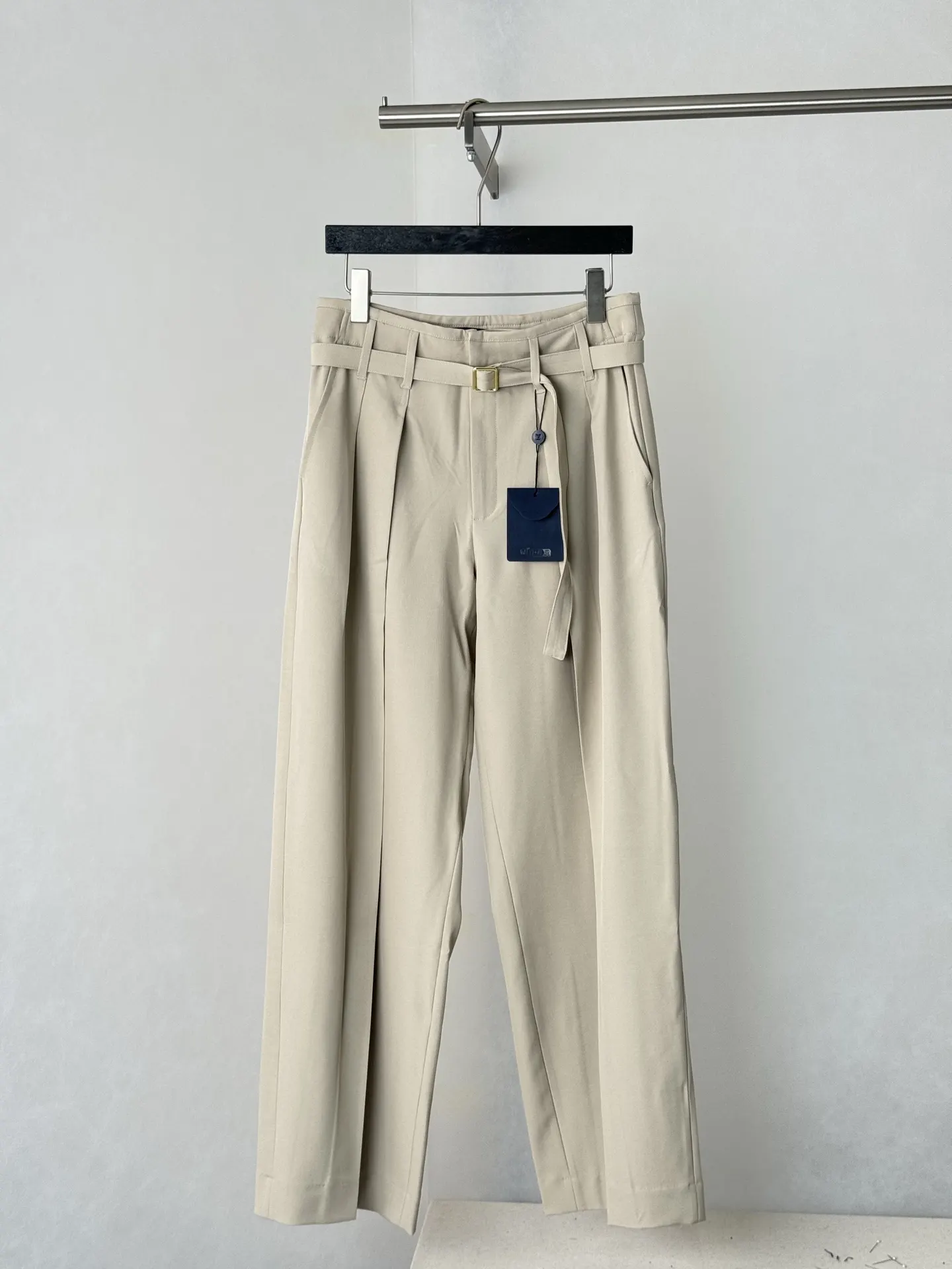Belted Wide-Leg Tailored Trousers D30518764