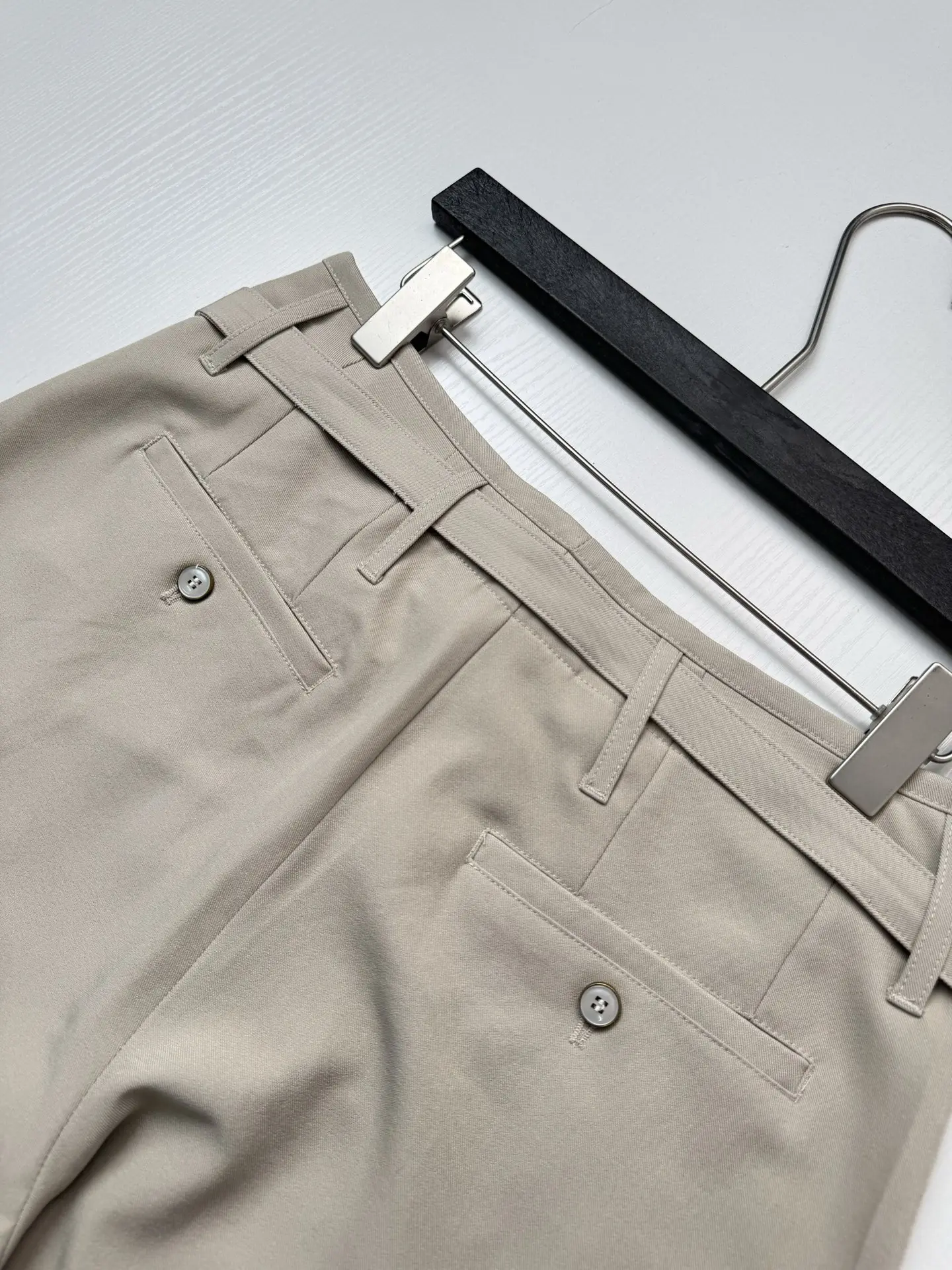 Belted Wide-Leg Tailored Trousers D30518764 — view 9