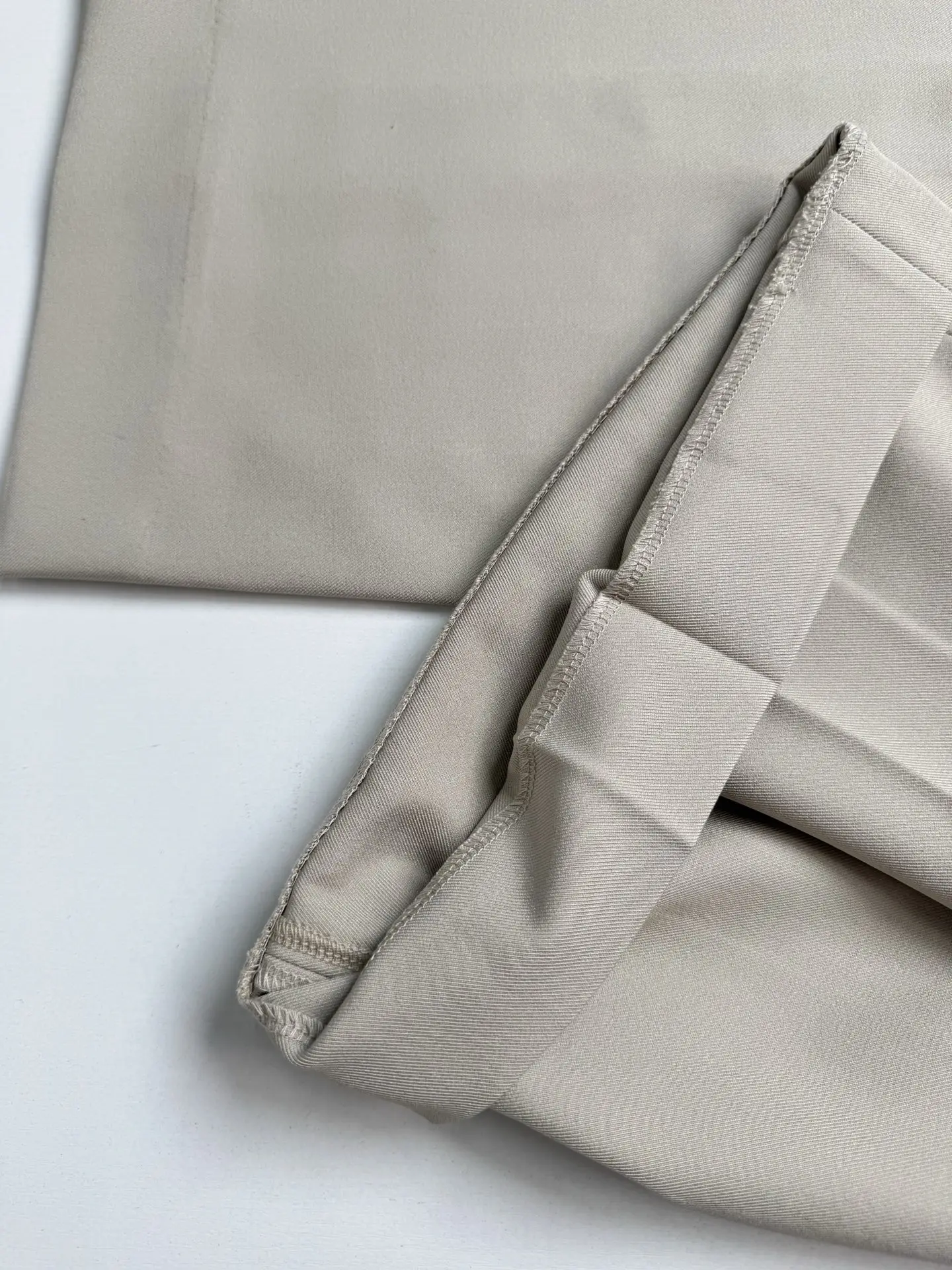 Belted Wide-Leg Tailored Trousers D30518764 — view 14