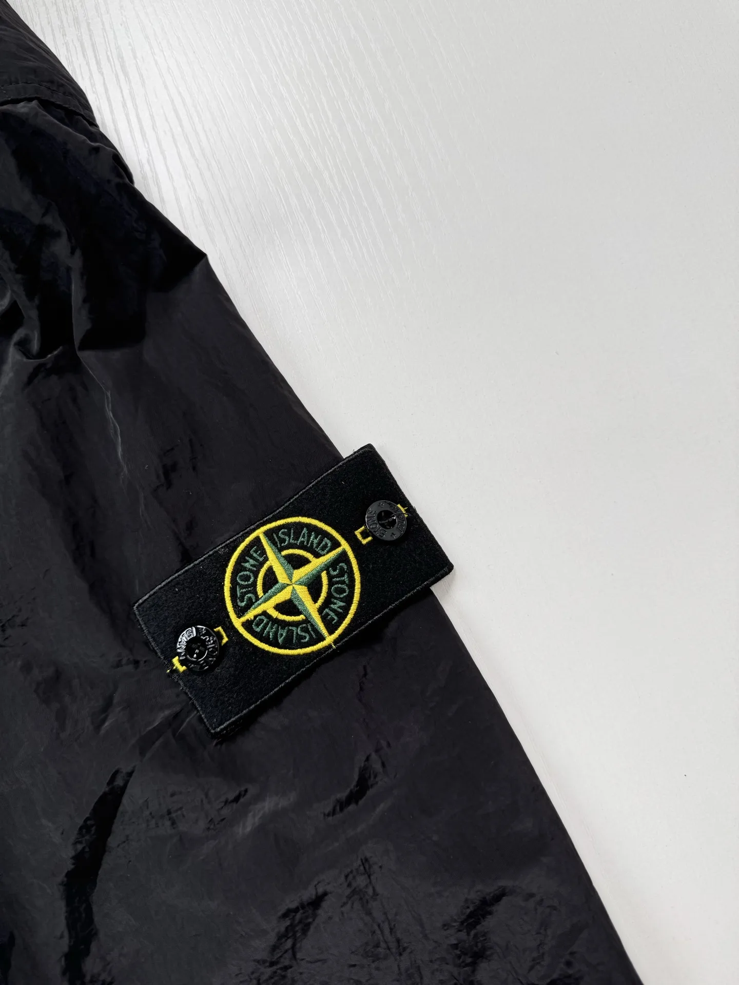 Crinkled Nylon Compass Patch Jacket D30518715 — view 7