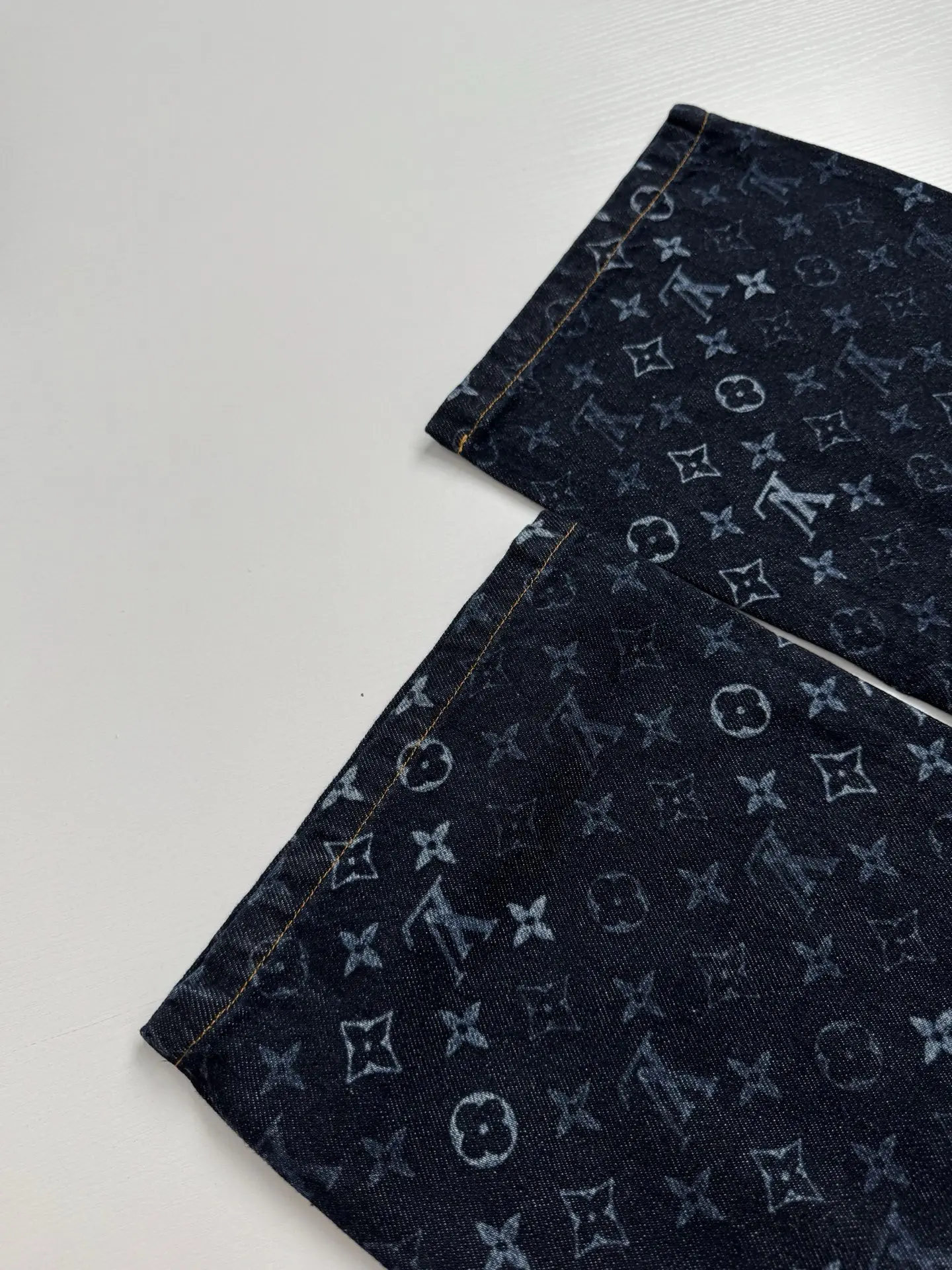 Monogram Gradient Straight-Leg Jeans D30818769 — view 9