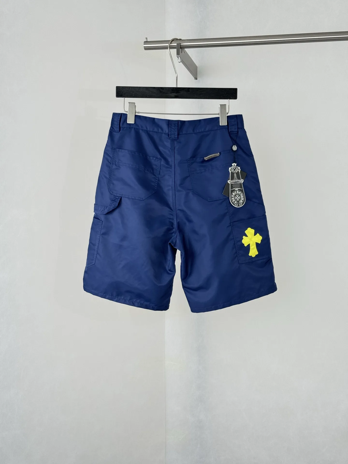 Leather-Trimmed Nylon Cargo Shorts D30818734 — view 2
