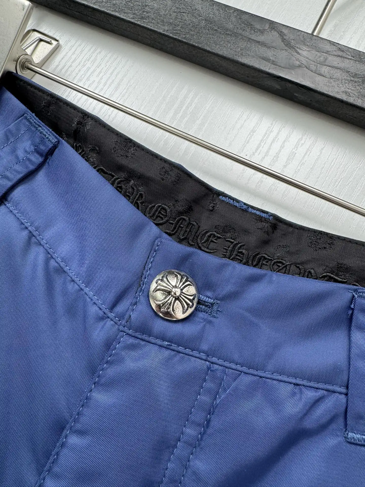 Leather-Trimmed Nylon Cargo Shorts D30818734 — view 7