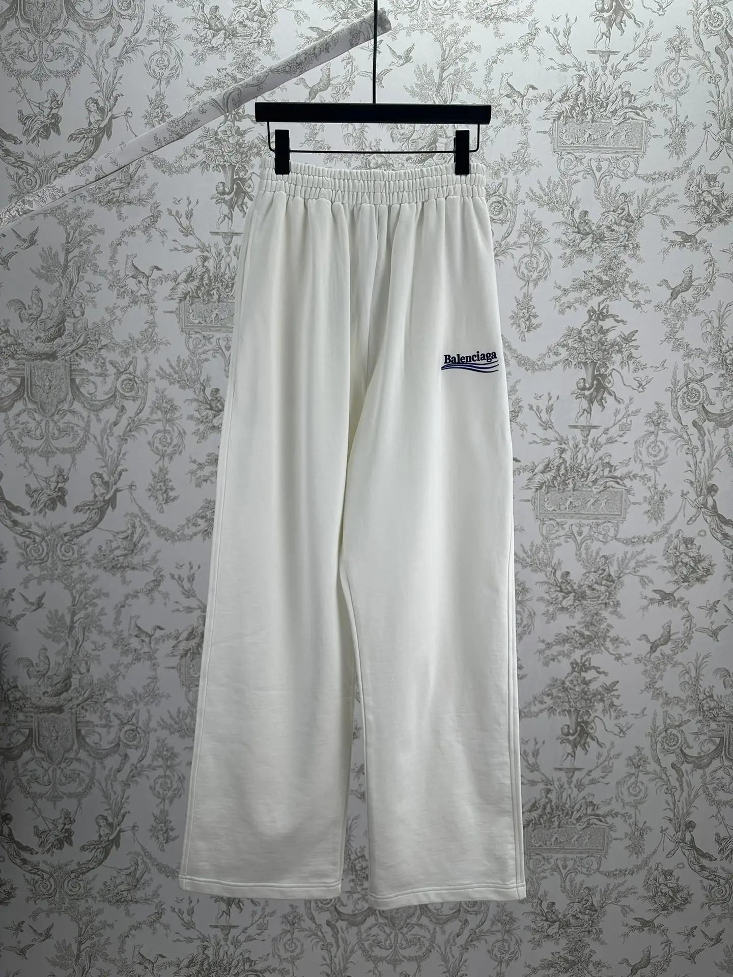 Logo-Embroidered Straight-Leg Sweatpants D31014377