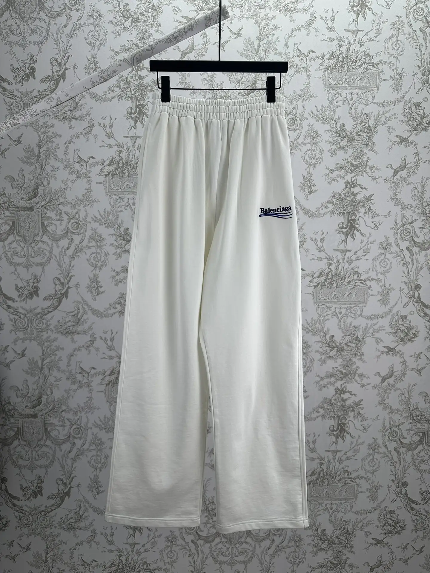 Logo-Embroidered Straight-Leg Sweatpants D31014377