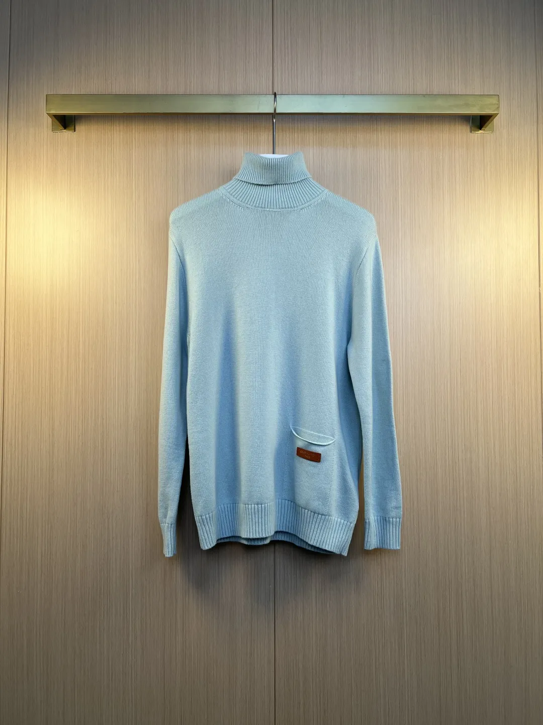 Logo Patch Roll-Neck Knit Sweater D31019185