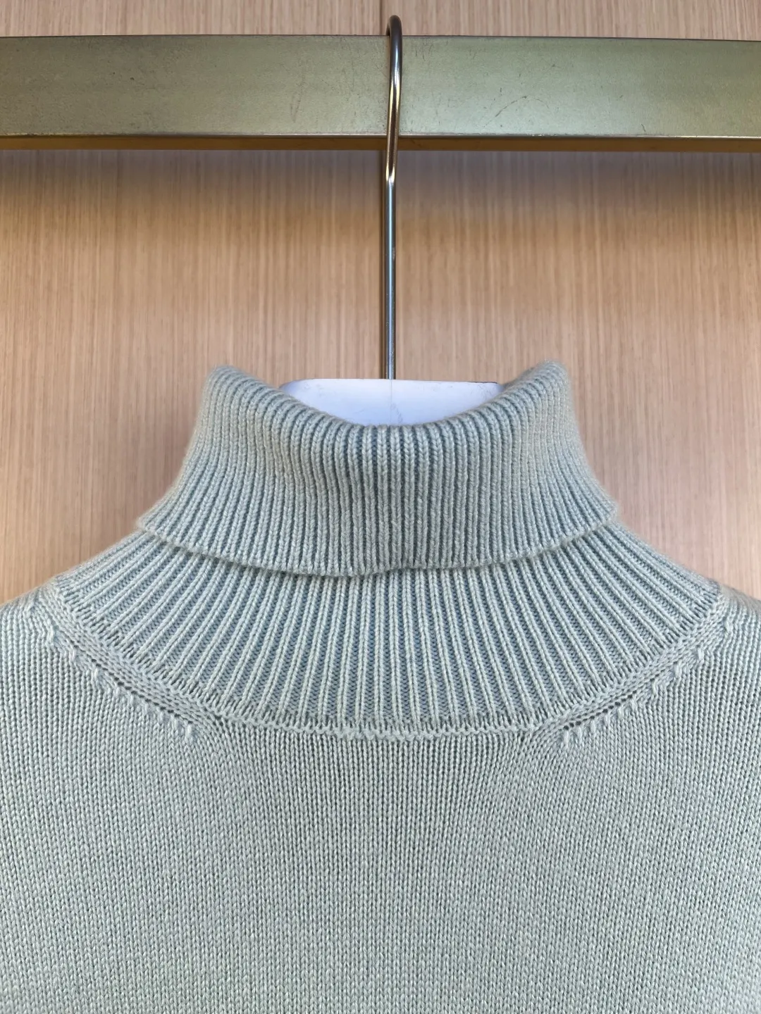 Logo Patch Roll-Neck Knit Sweater D31019185 — view 2