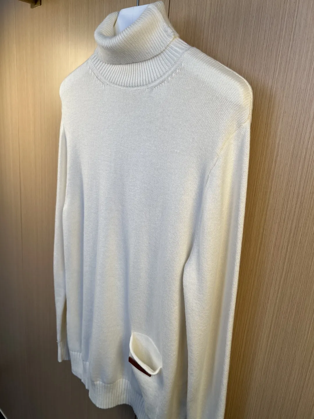 Logo Patch Roll-Neck Knit Sweater D31019186 — view 4