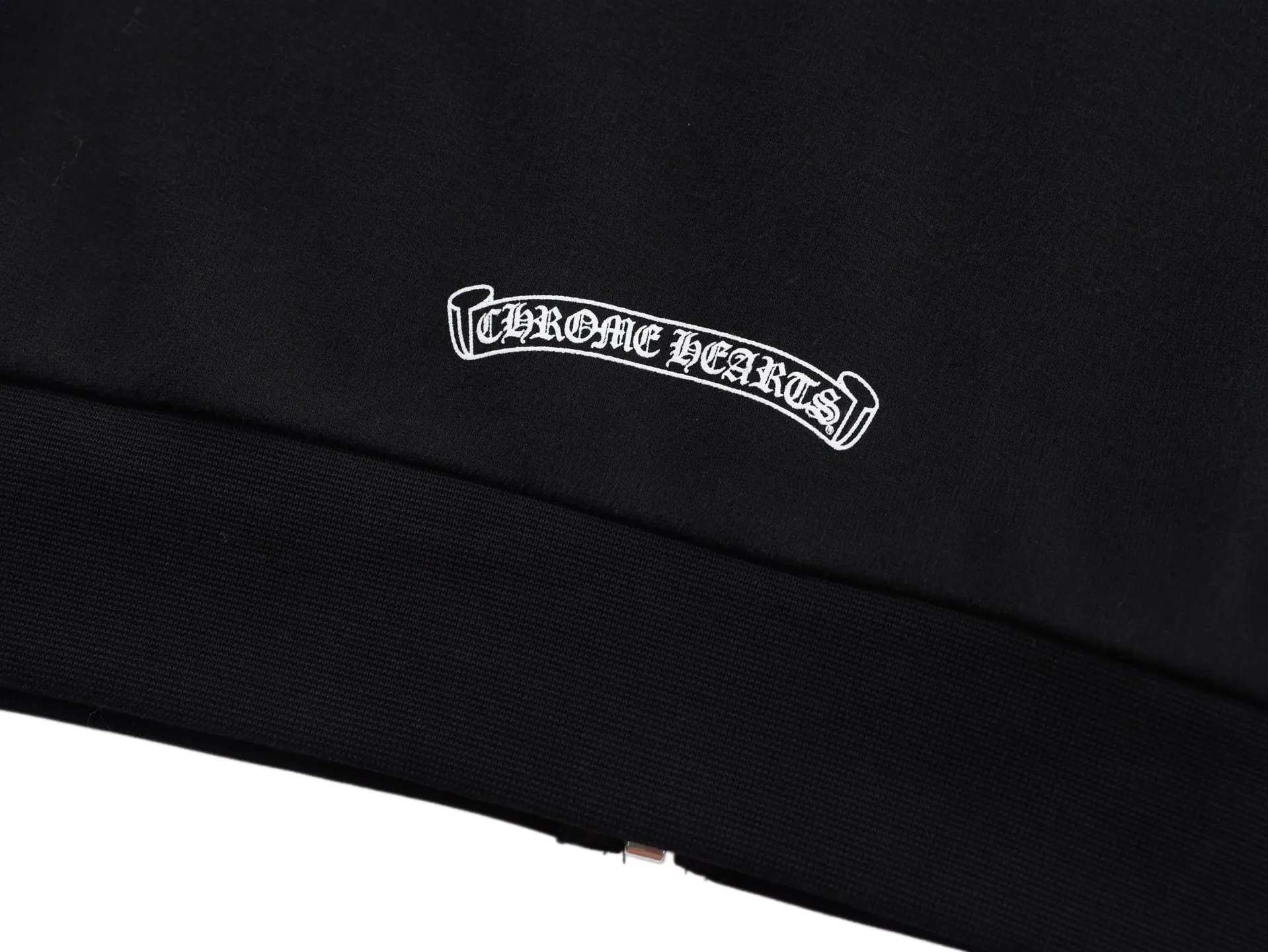 Scroll Logo Zip-Up Cotton Hoodie D31022450 — view 8
