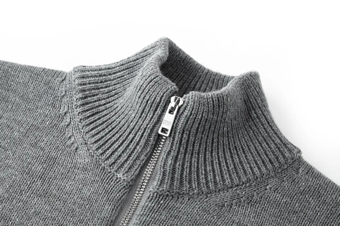 Logo-Embroidered Merino Wool Zip-Up Cardigan D31022479 — view 3
