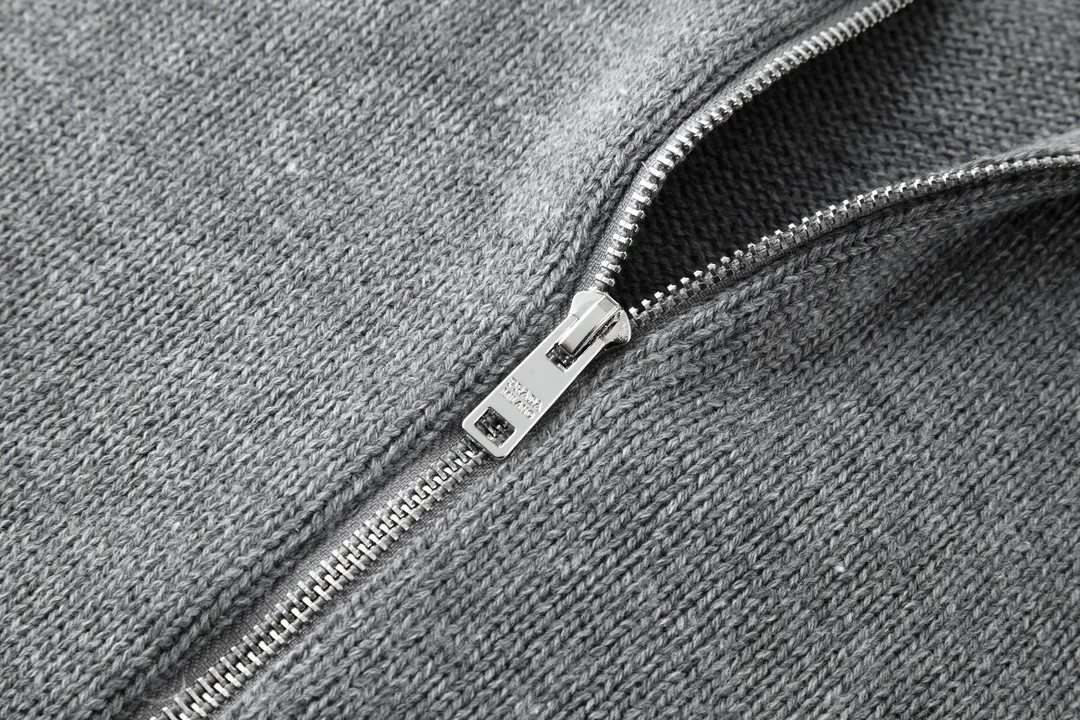 Logo-Embroidered Merino Wool Zip-Up Cardigan D31022479 — view 5