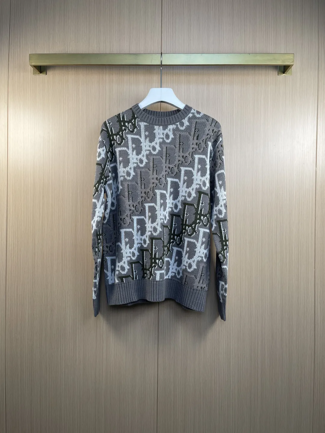 Oblique Jacquard Crew-Neck Sweater D31520535