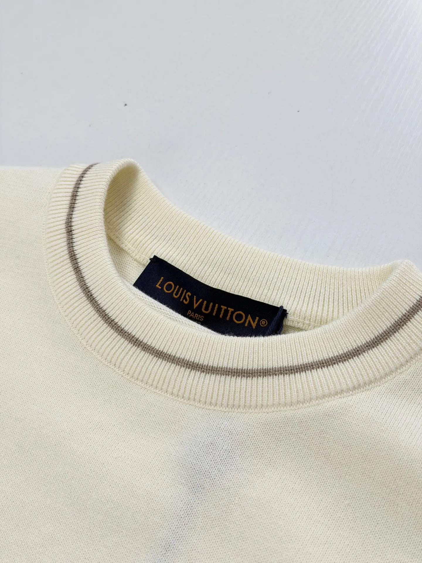 Logo Embroidered Tipped Crew-Neck Sweater D31521966 — view 4