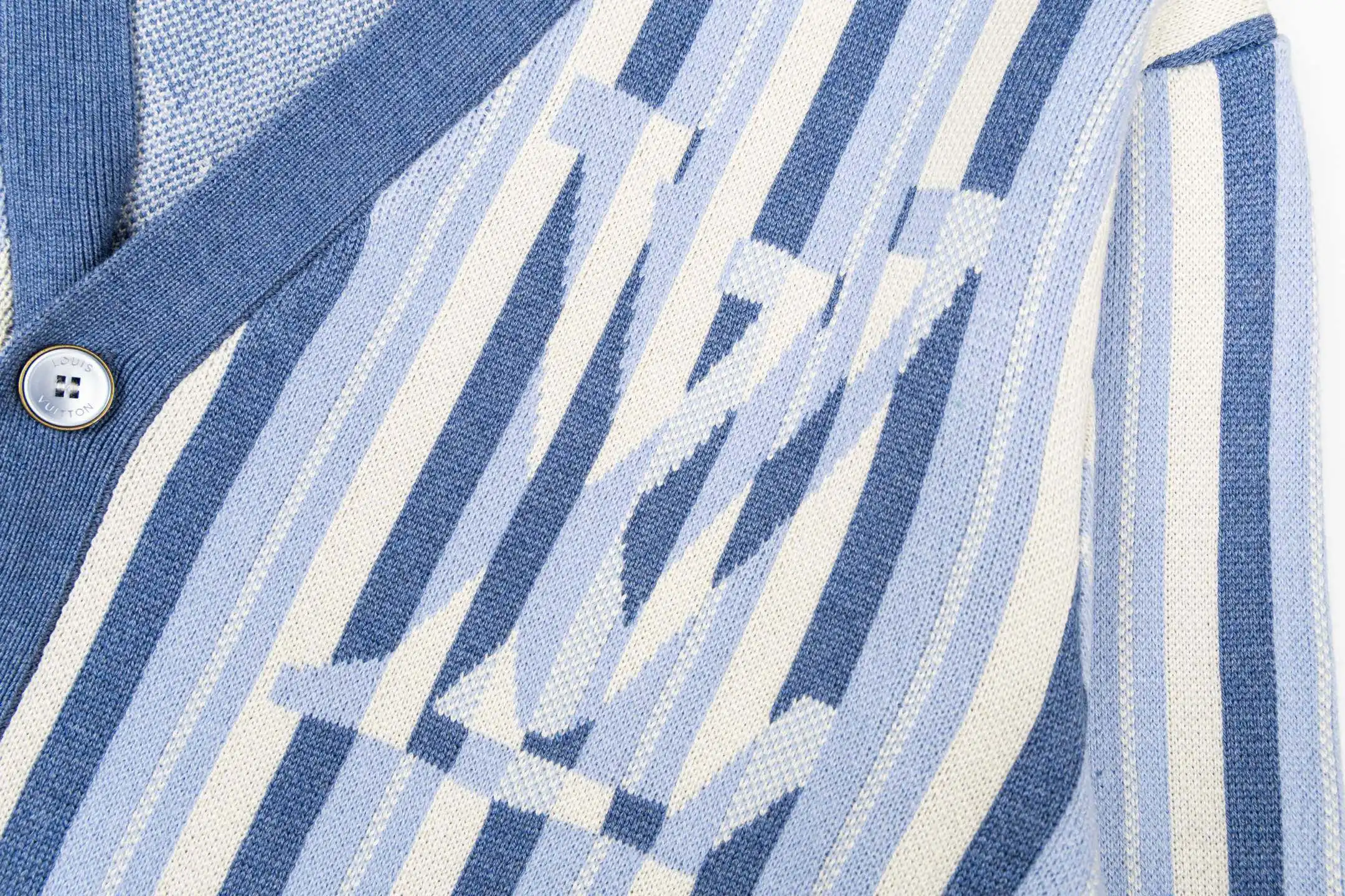 Striped Jacquard Wool-Blend Cardigan D31514194 — view 5